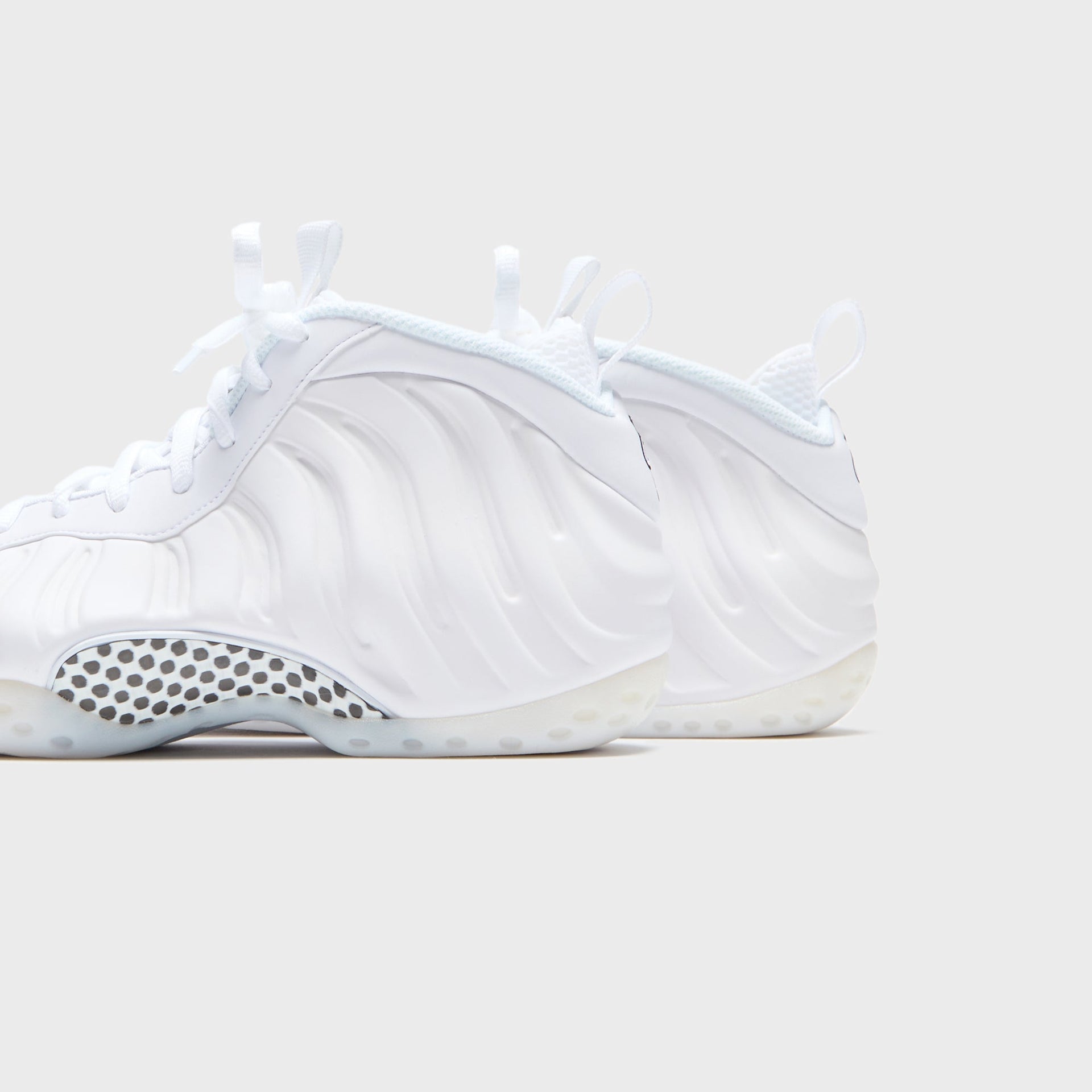 Nike Air Foamposite One - Soft White / White