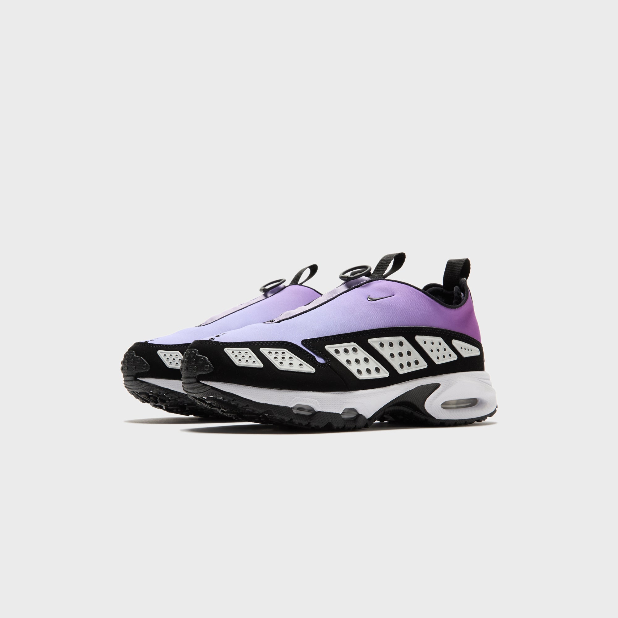 【NIKE】Air Max SNDR Hydrangeas and Hyper Violet Nike WMNS Air Max SNDR - Hyper Violet / Black / White