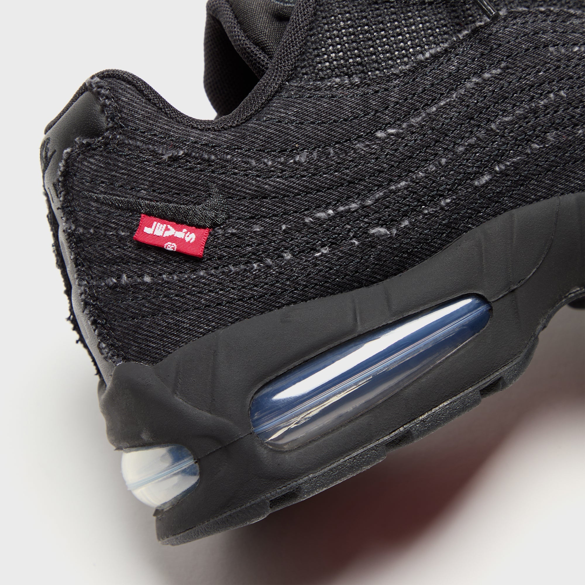 スニーカー Nike Air Max 95 OG Levis Black 30992485_60049368_600.jpg