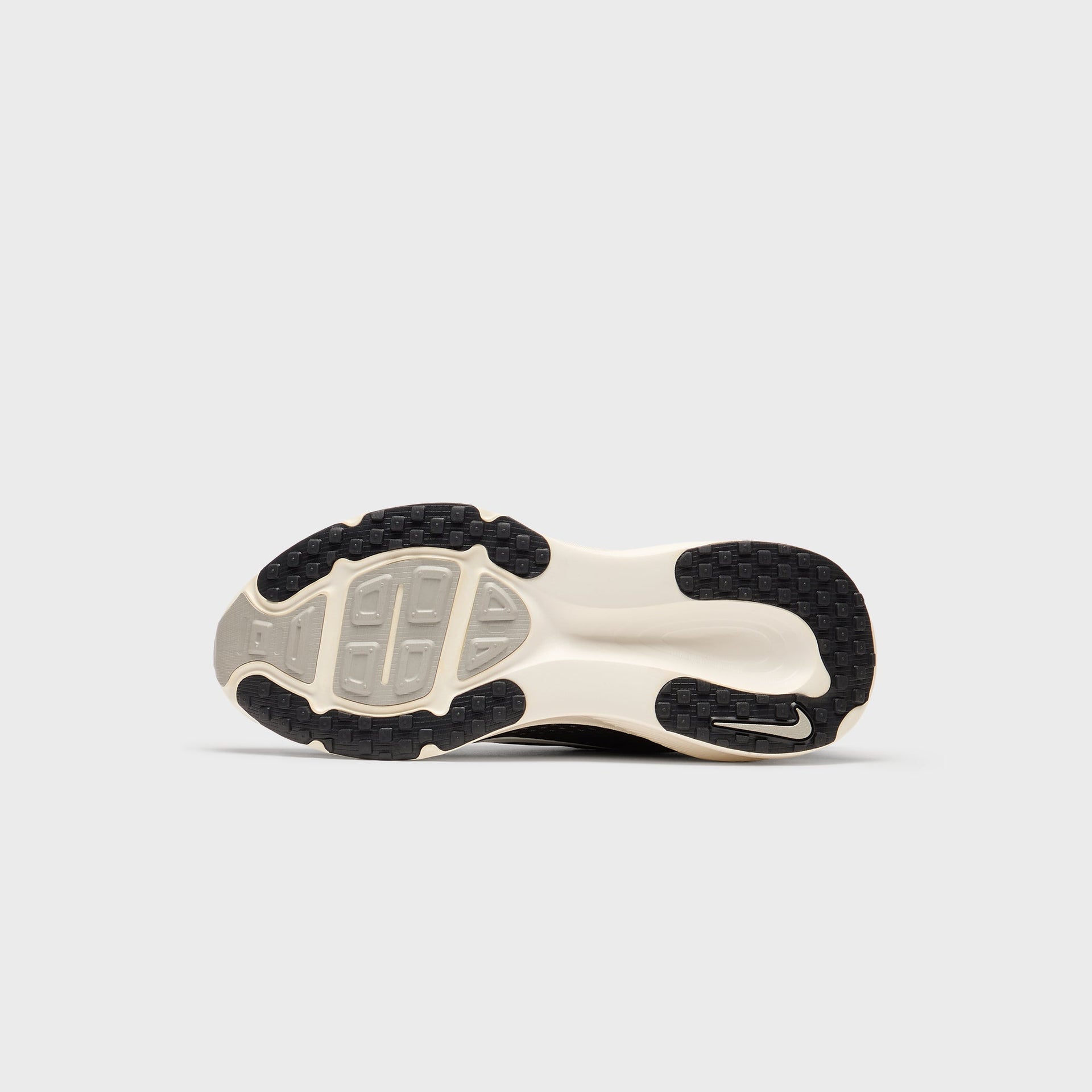 Nike Vomero 18 - Black / Coconut Milk / Light Iron Ore / Summit White