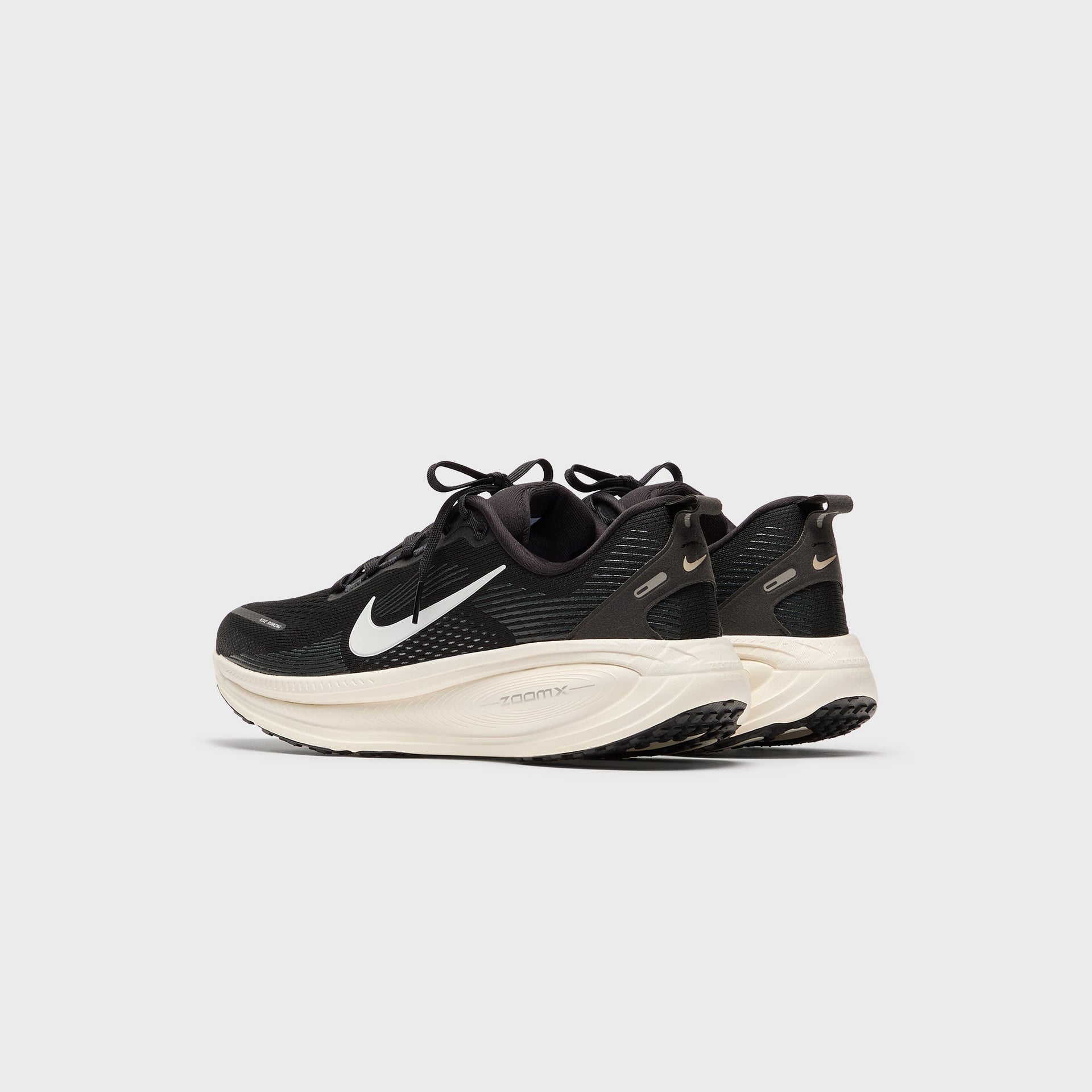 Nike Vomero 18 - Black / Coconut Milk / Light Iron Ore / Summit White