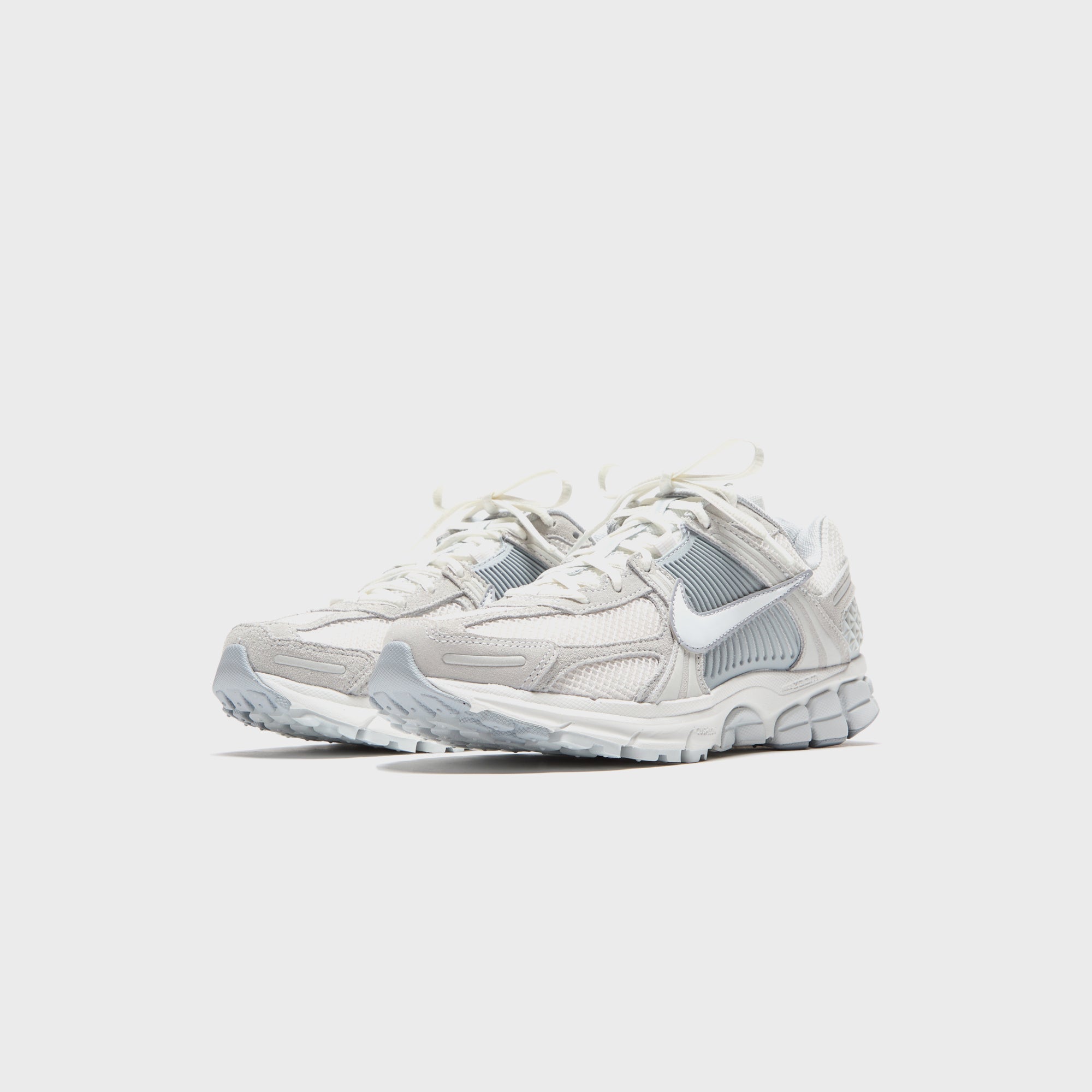 Nike WMNS Zoom Vomero 5 - Pure Platinum / Summit White – Kith