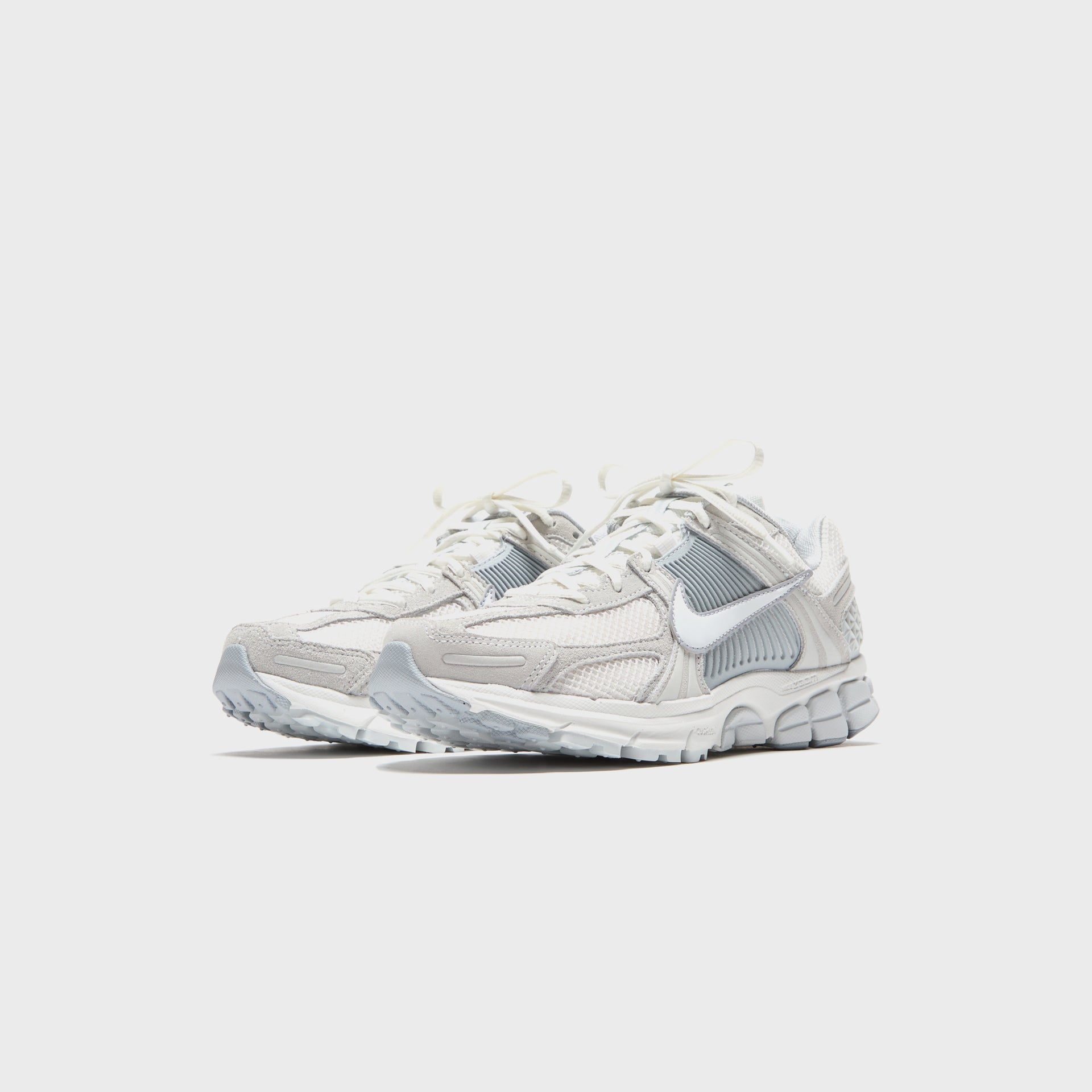 Nike WMNS Zoom Vomero 5 - Pure Platinum / Summit White