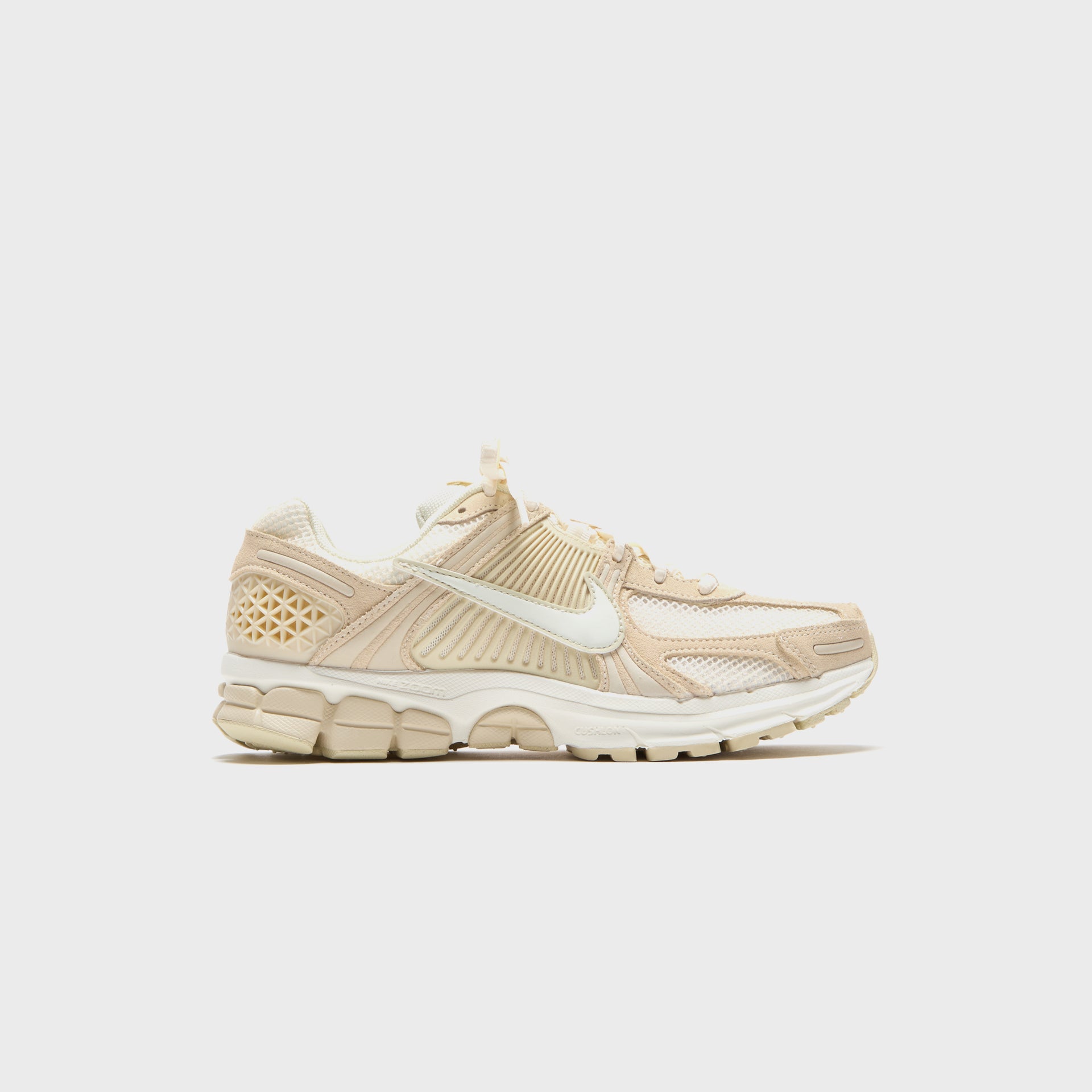 Nike WMNS Zoom Vomero 5 - Beach / Sail / Light Khaki