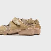 Nike WMNS Air Rift Premium Suede - Parachute Beige / Hemp