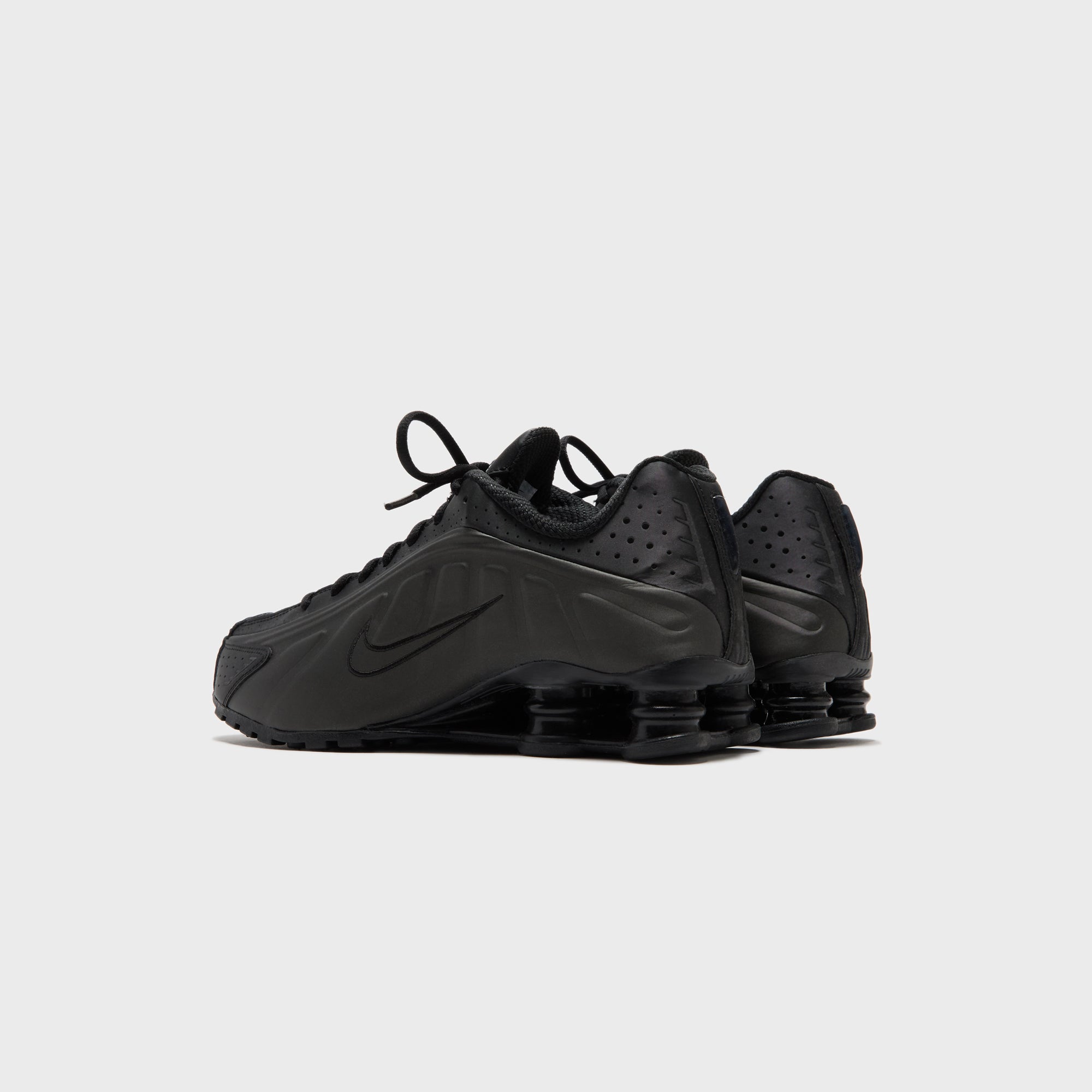 ショックス R4 001BLK/BLK NIKE SHOX ショックス R4 001BLK/BLK