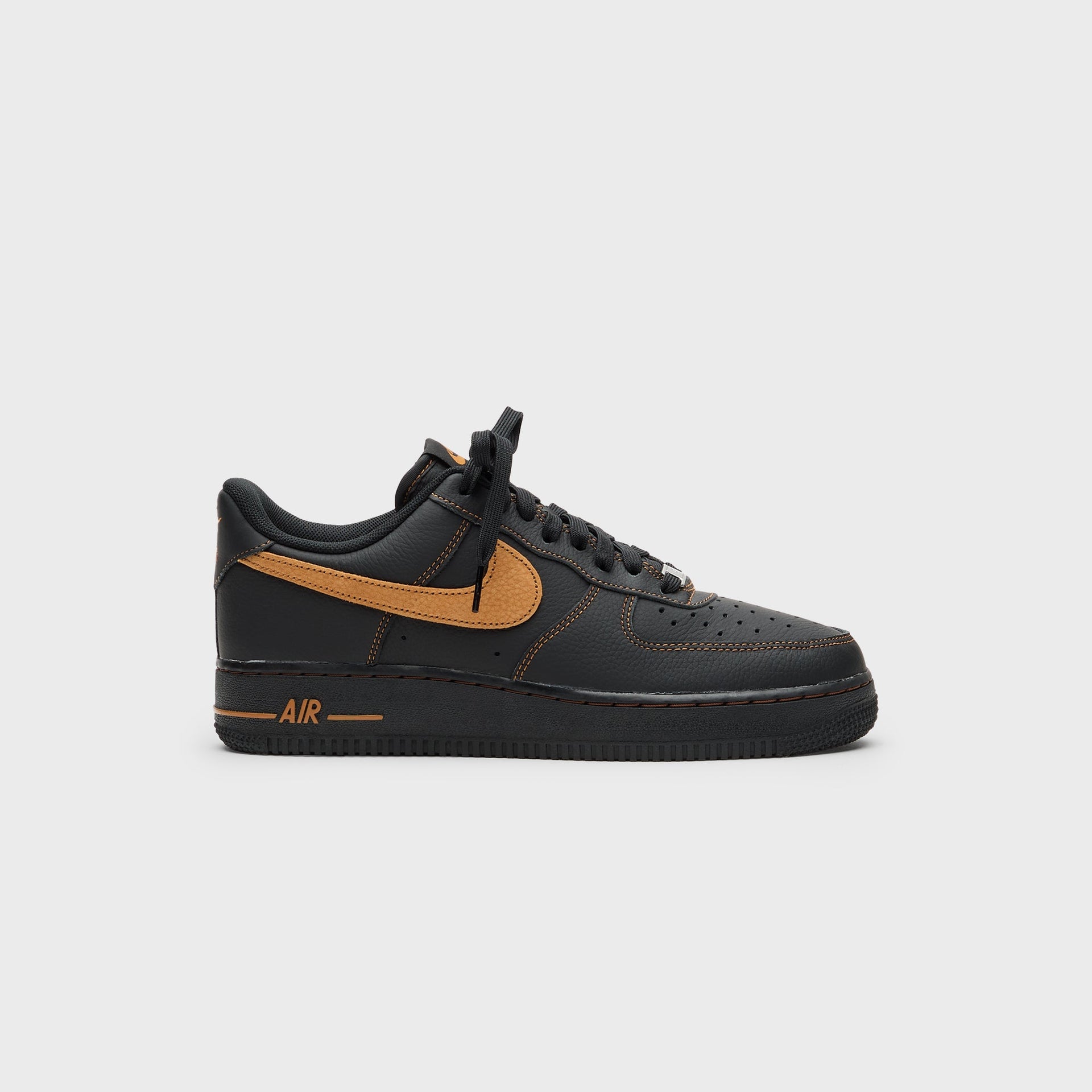 Nike Air Force 1 '07 LV8 - Black / Desert Ochre