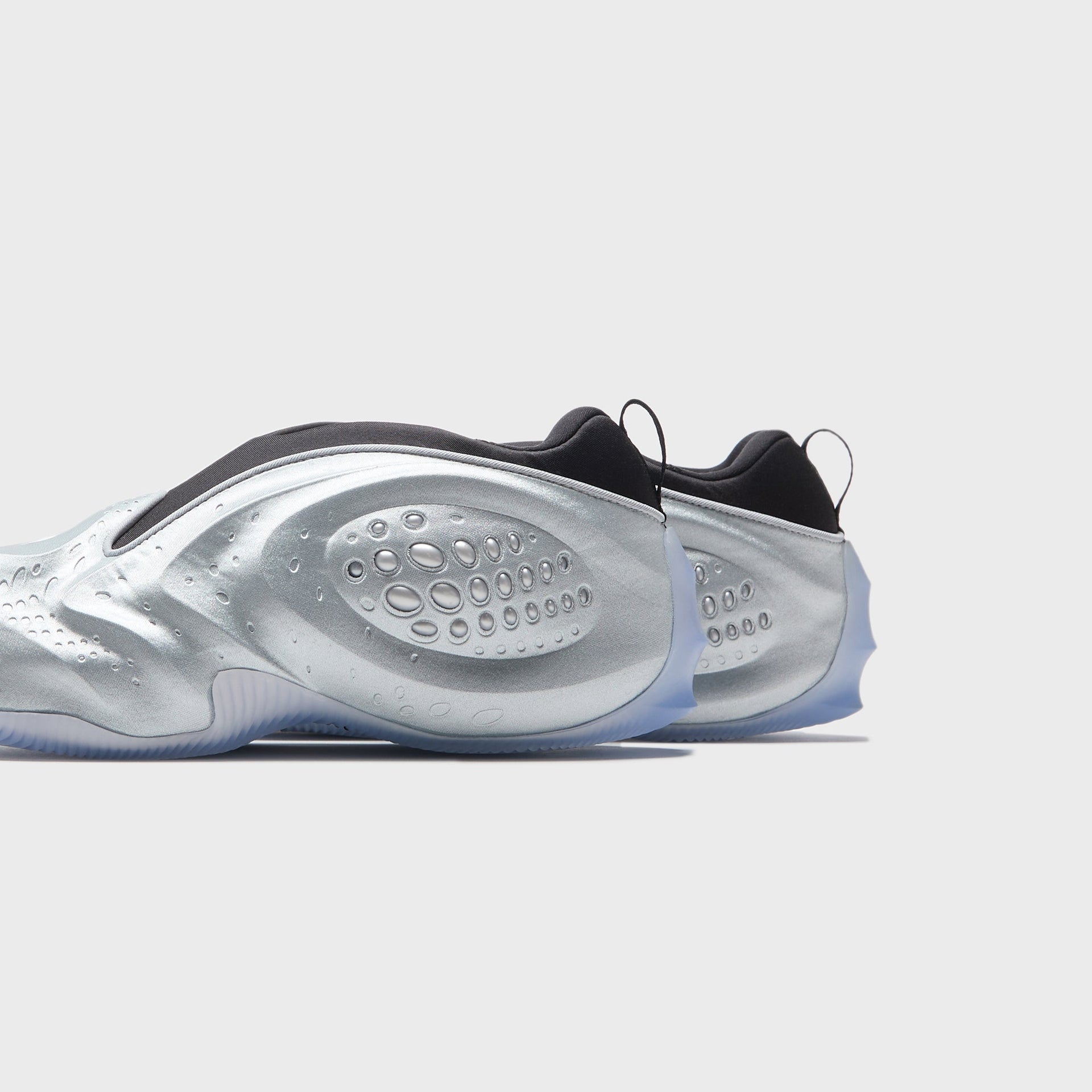 Nike WMNS First Sight Shadow - Metallic Silver