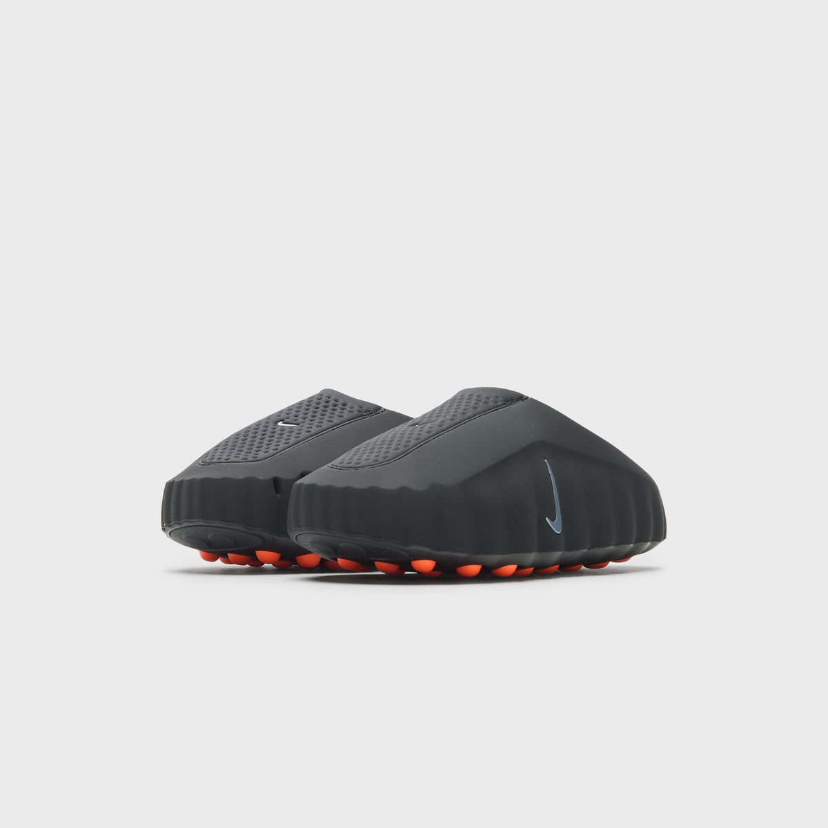 Nike Mind 001 - Black / Hyper Crimson / White / Chrome