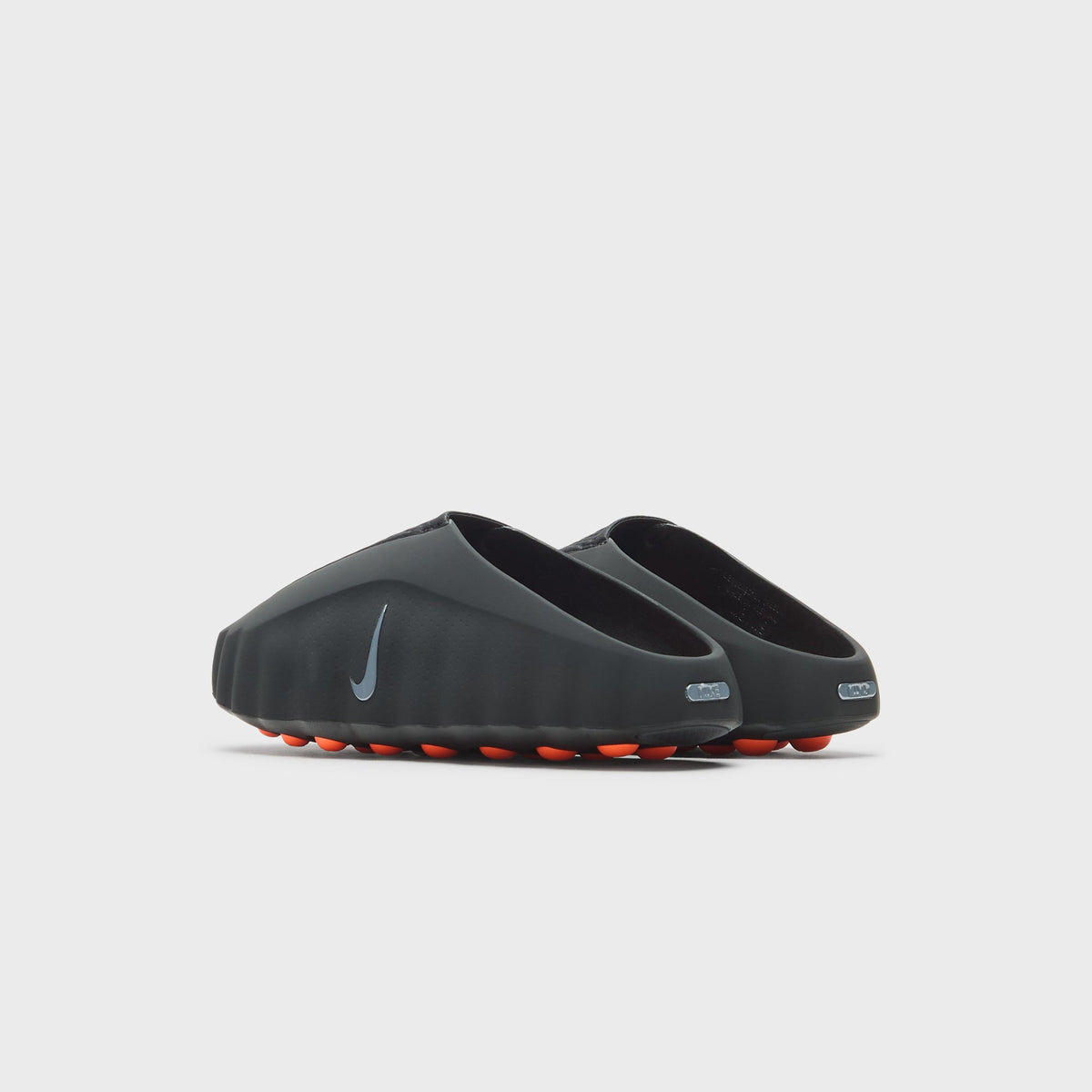 Nike Mind 001 - Black / Hyper Crimson / White / Chrome