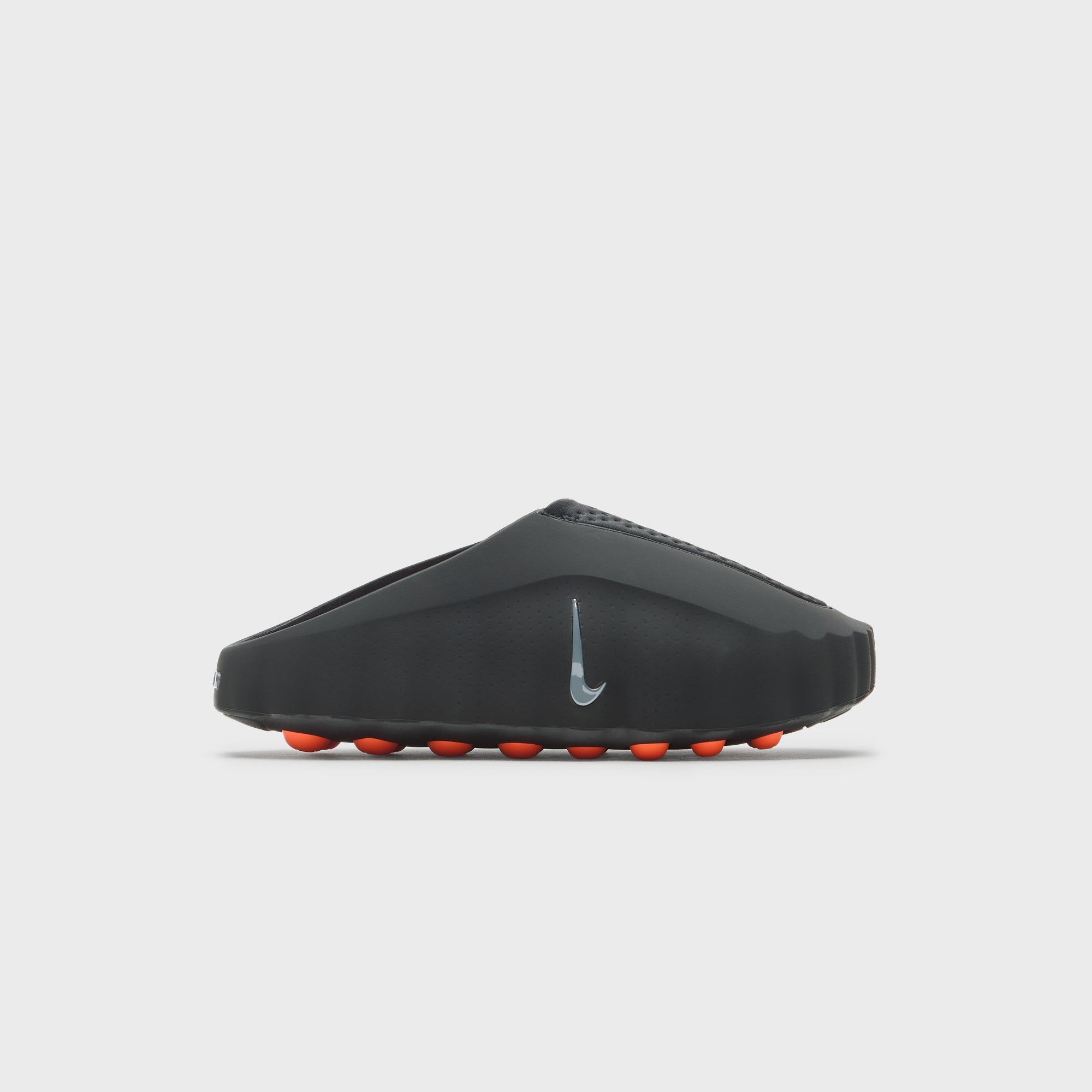 靴 28cm Nike Mind 001 Black/Hyper Crimson Nike Mind 001 - Black / Hyper Crimson / White / Chrome – Kith