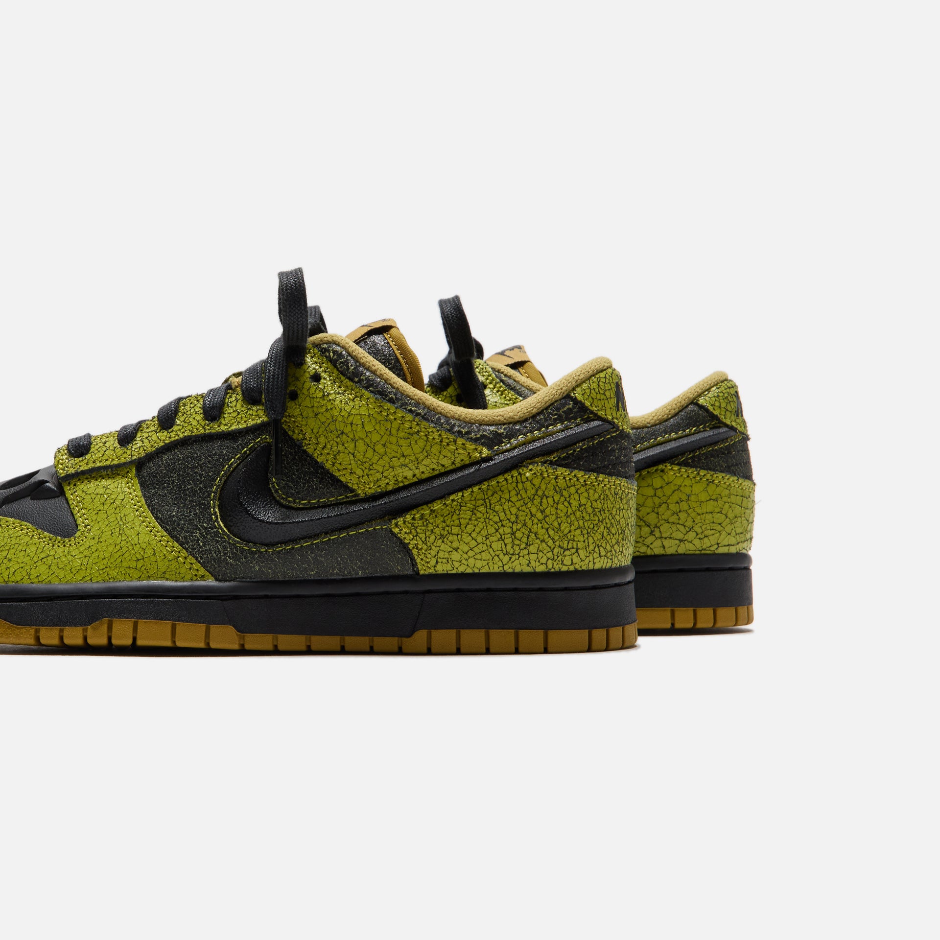 Nike Dunk Low Retro QS - Bright Cactus / Black / Green Curry