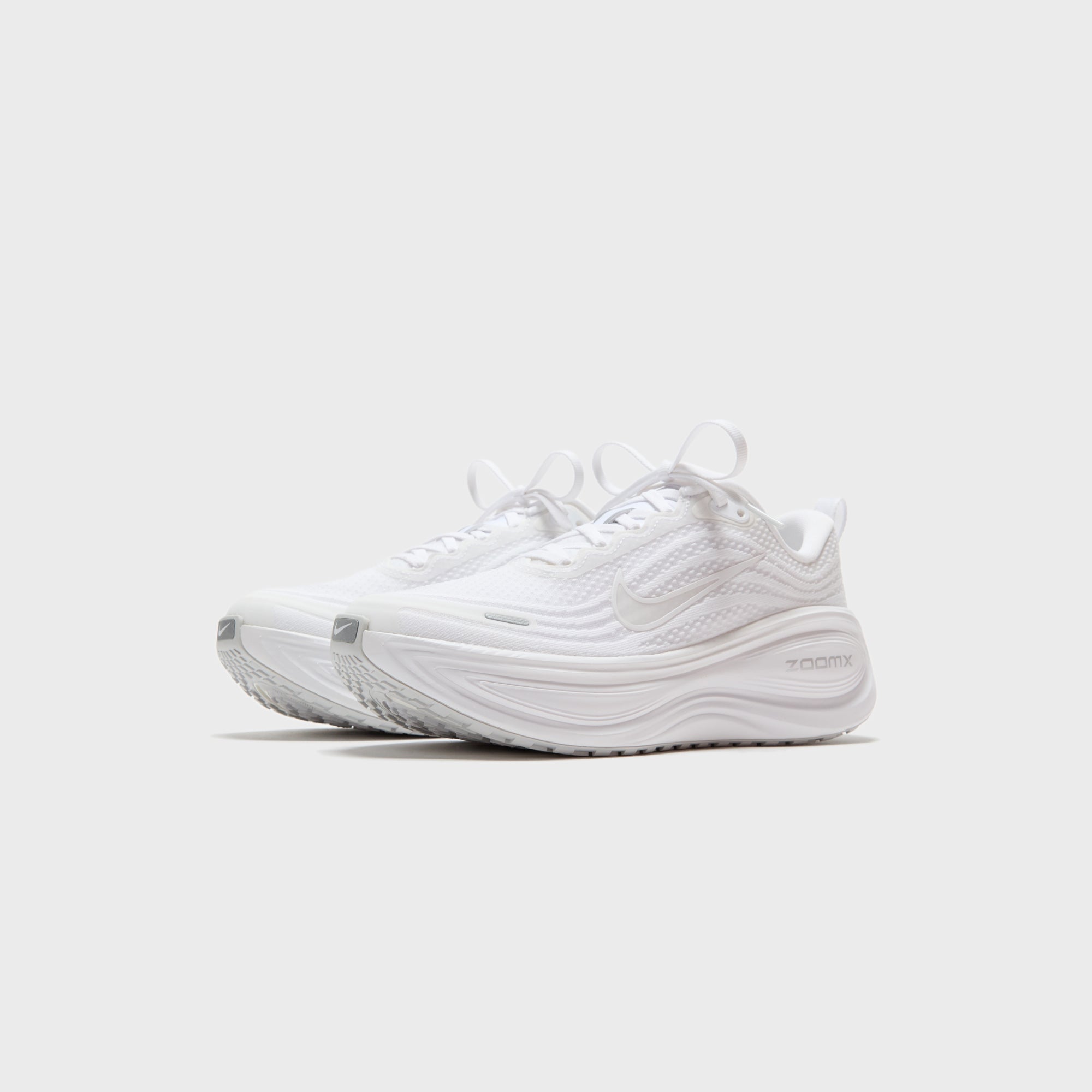 Nike ZoomX vomero17ホワイト Nike Vomero 17 White / Sail - Feb 2024 - FZ4020-100