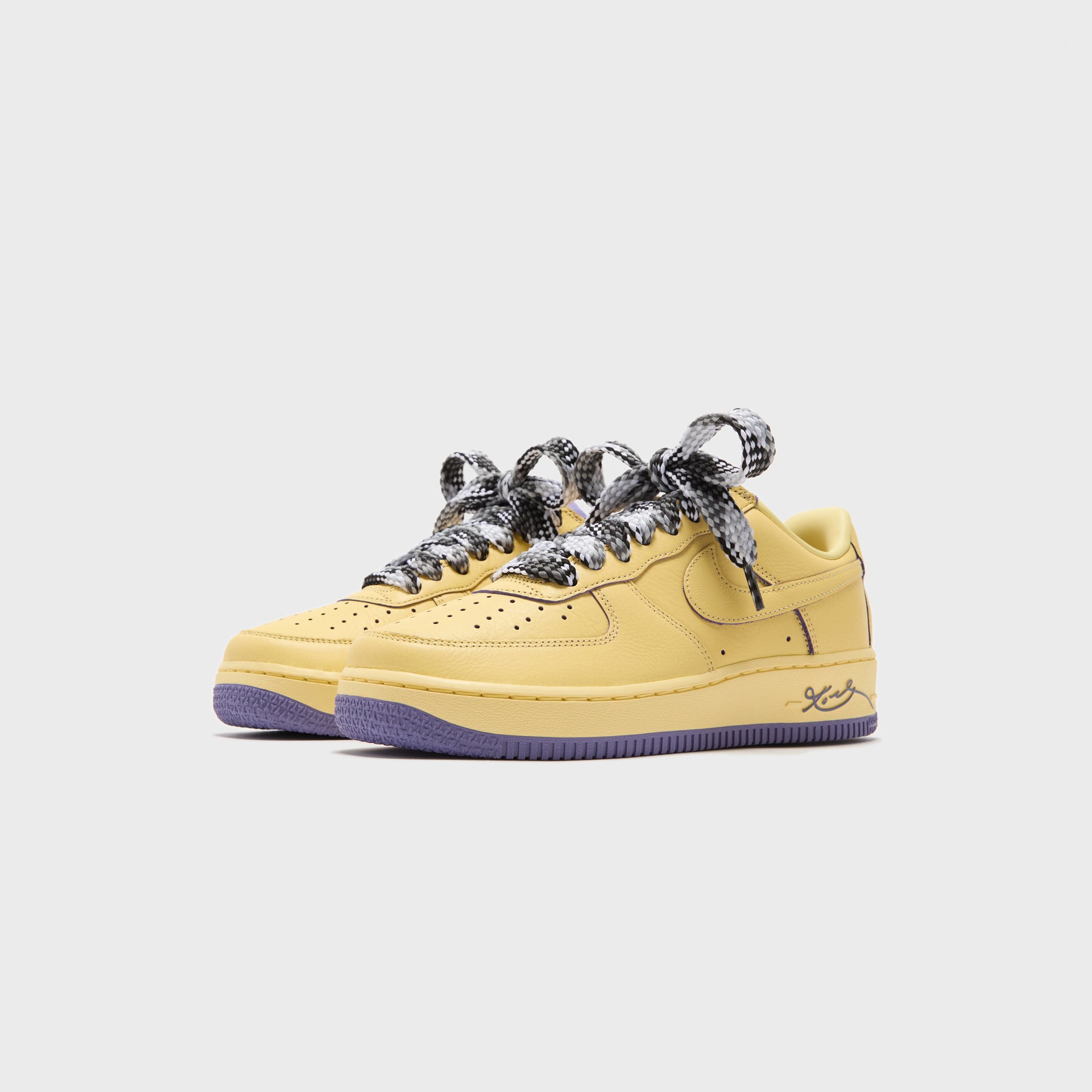 Nike x Kobe Bryant Air Force 1 Low Protro - Soft Yellow / Soft Yellow