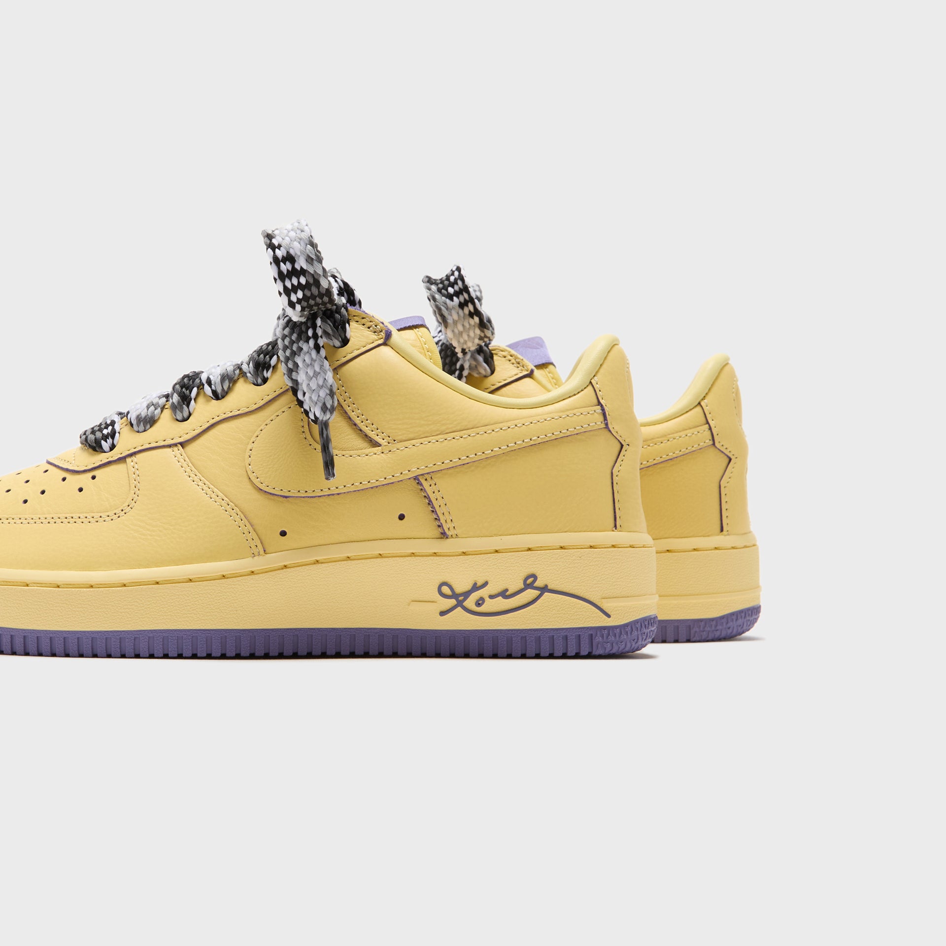 Nike x Kobe Bryant Air Force 1 Low Protro - Soft Yellow / Soft Yellow