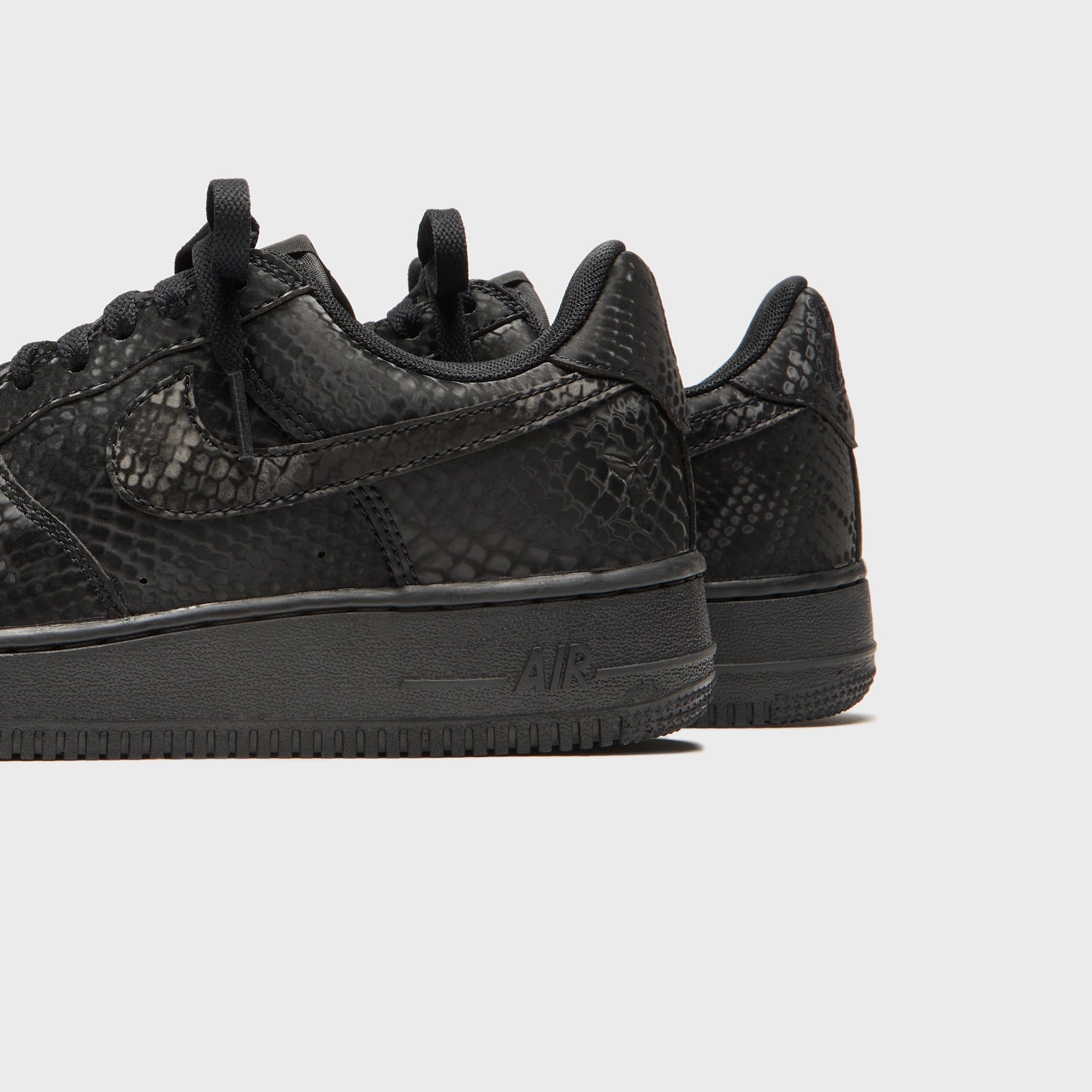 Nike x Kobe Bryant Air Force 1 Low - Forever Black – Kith