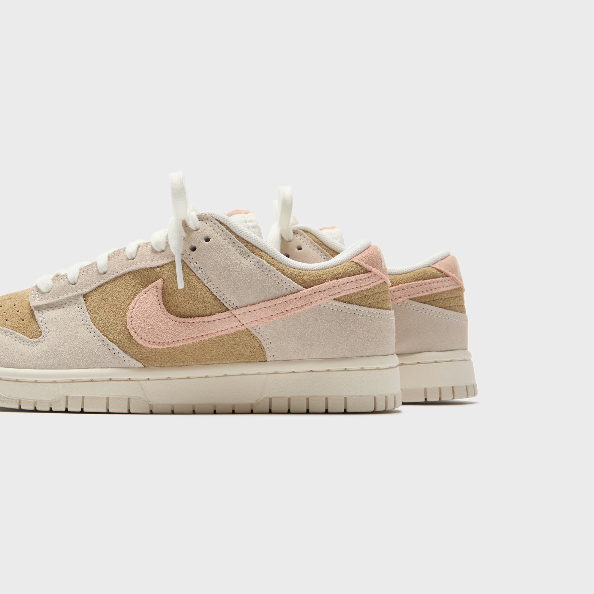 Nike WMNS Dunk Low - Phantom / Parachute Beige / Sail