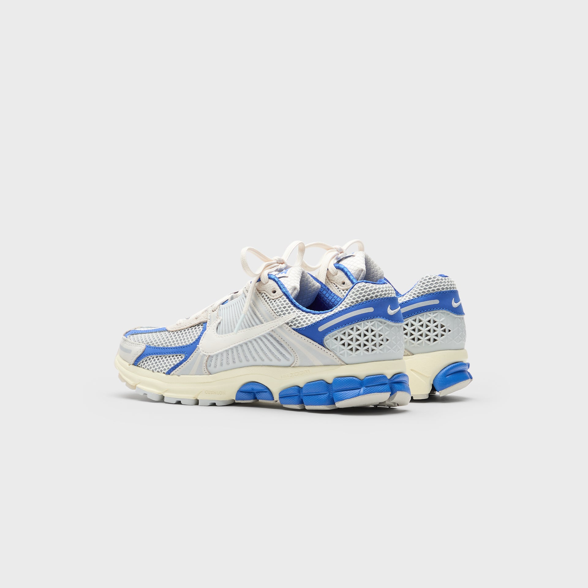 Nike WMNS Zoom Vomero 5 - Game Royal / White / Coconut