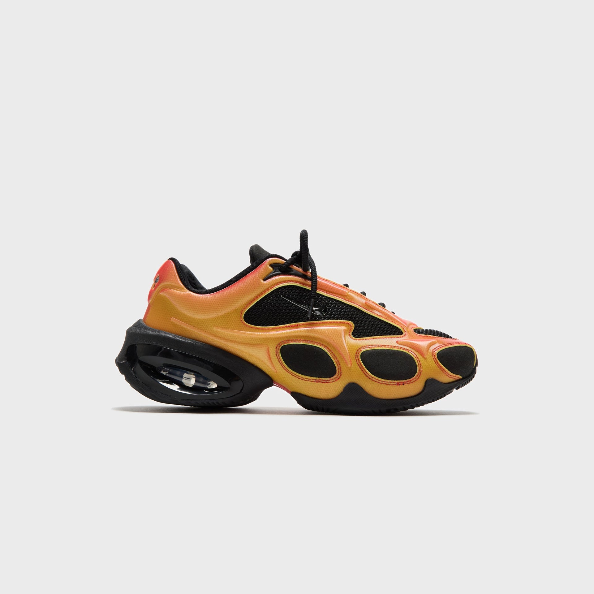Nike WMNS Air Max Muse SE - Black / Metallic Silver / Bright Crimson