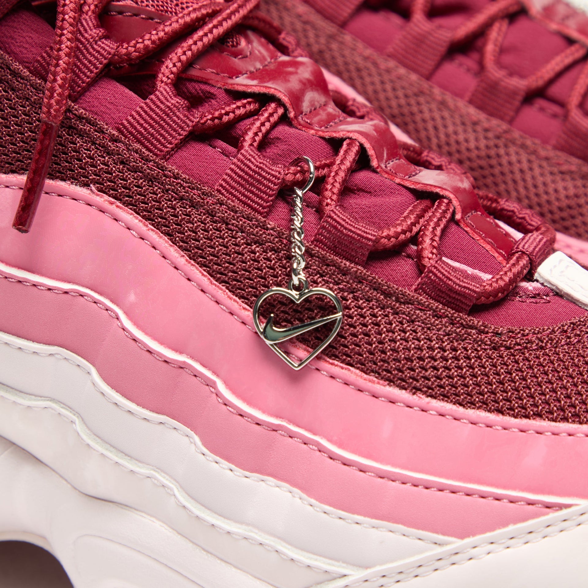 Nike WMNS Air Max 95 Big Bubble - Team Red / Pearl Pink / Peony