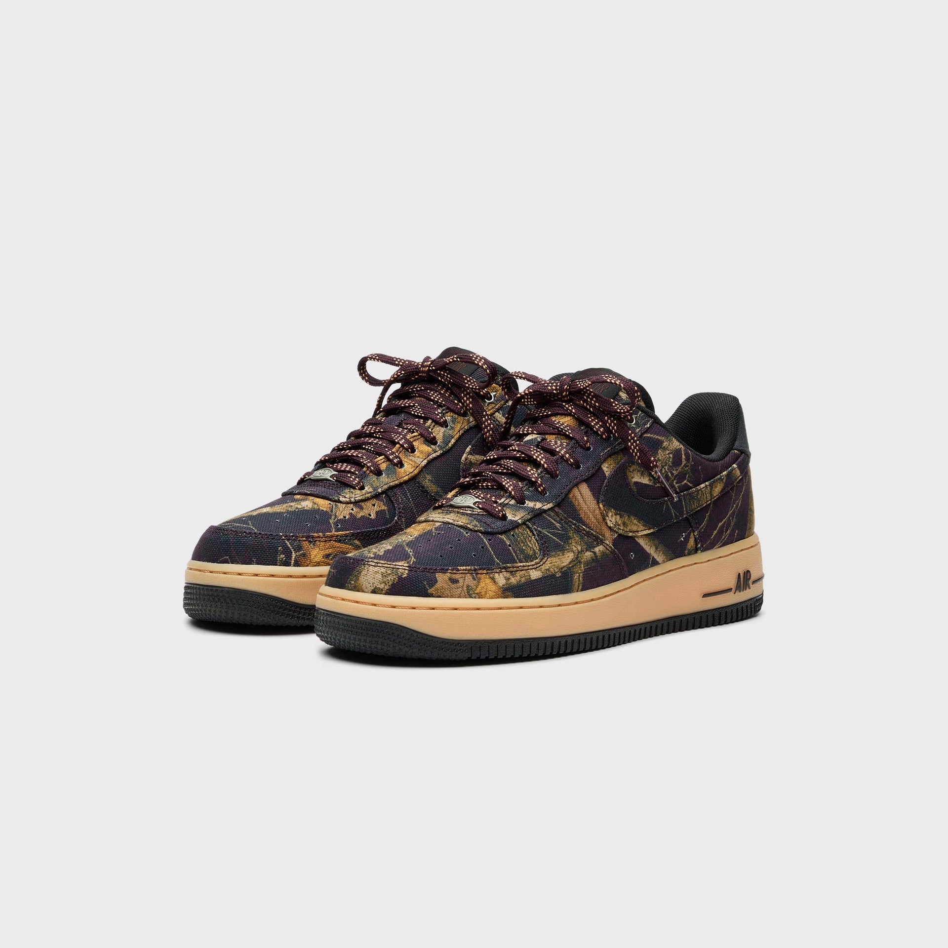 Nike Air Force 1 '07 - Off Noir / Multi-Color / Gum Yellow
