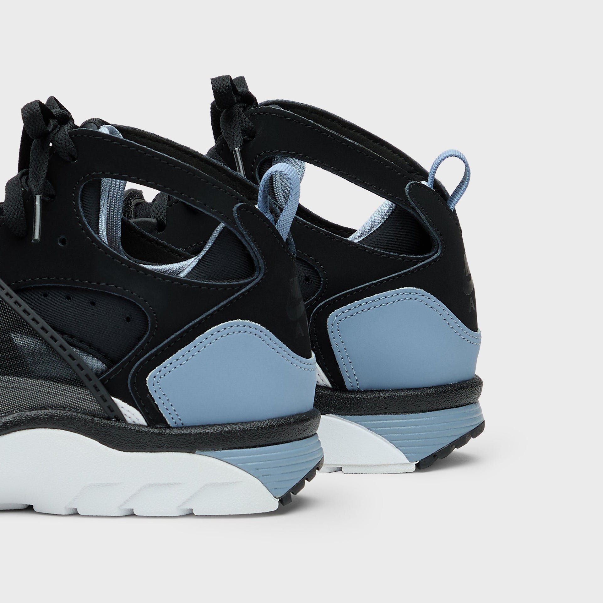 Nike Air Trainer Huarache - Black / Cool Blue / White