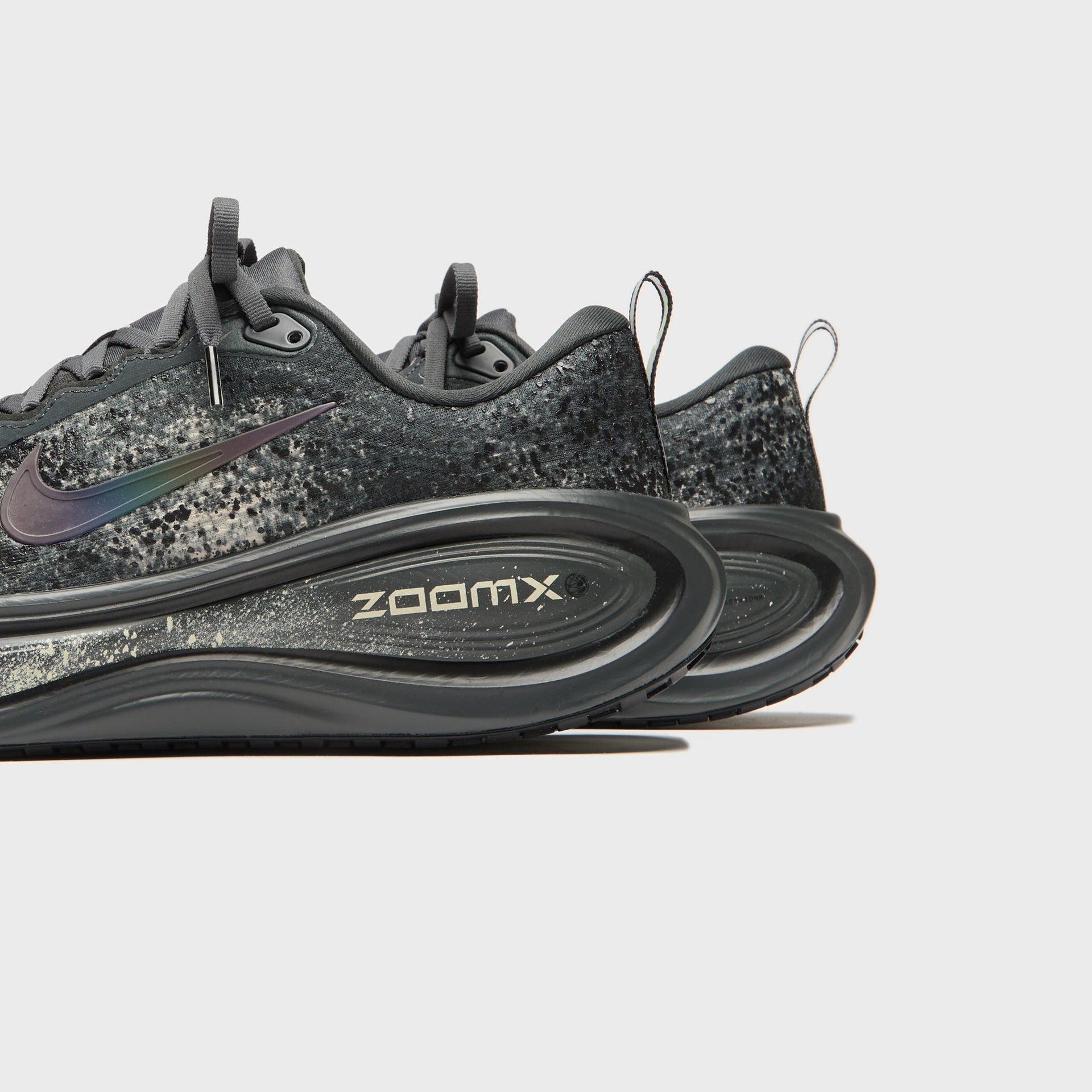 Nike Vomero Plus - Anthracite / Oatmeal / Volt / Black