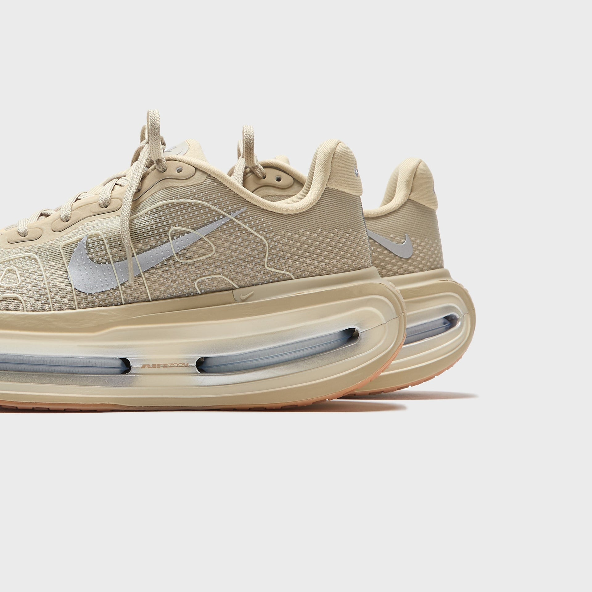 Nike Vomero Premium - Desert Khaki / Light Khaki / Coconut Milk / Reflect Silver