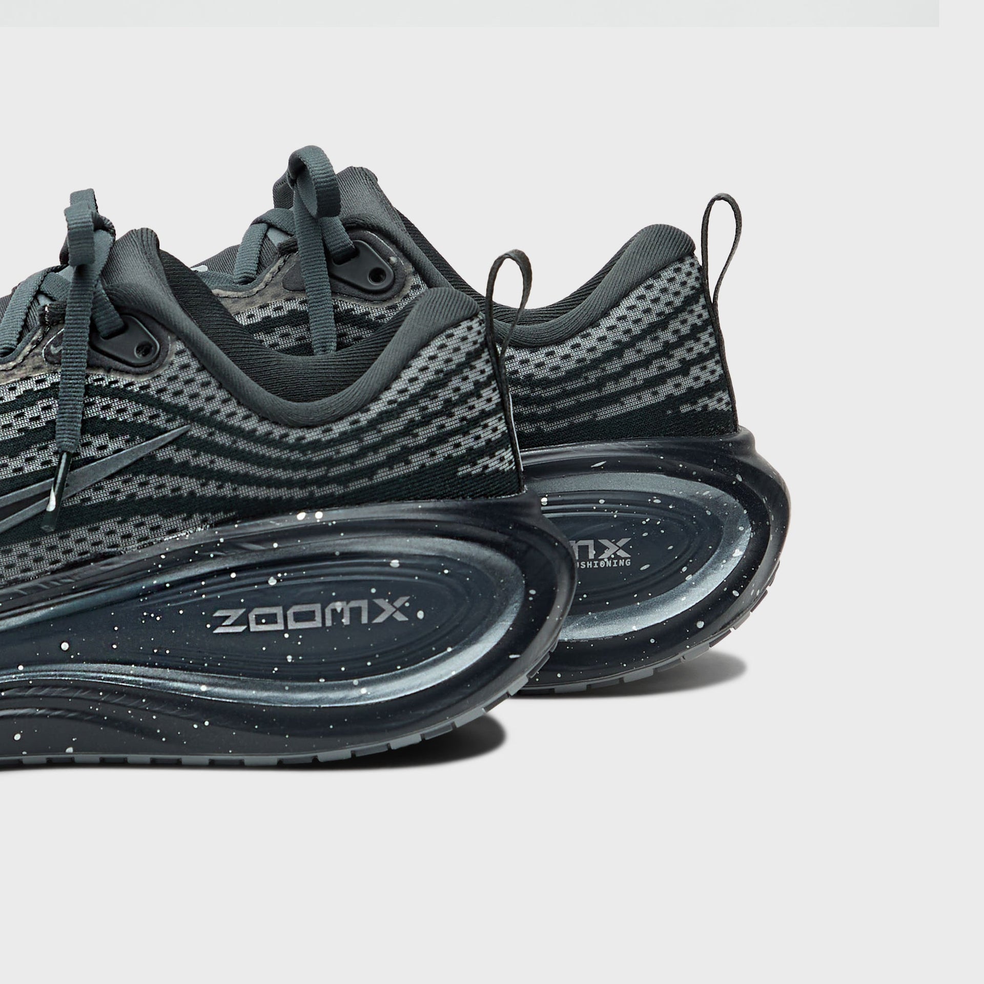 Nike Vomero Plus - Anthracite / Metallic Silver