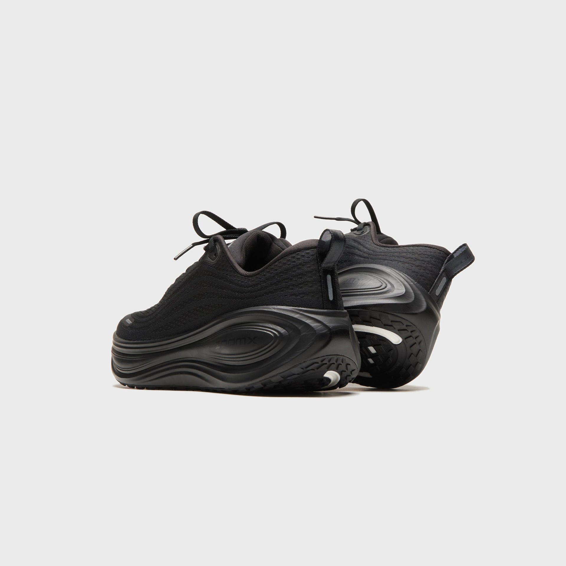 Nike Vomero Plus - Triple Black