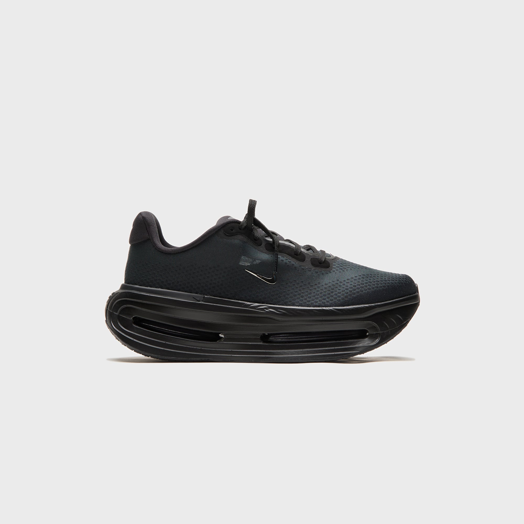 靴 Nike Vomero Premium Black Nike Vomero Premium - Black / White – Kith