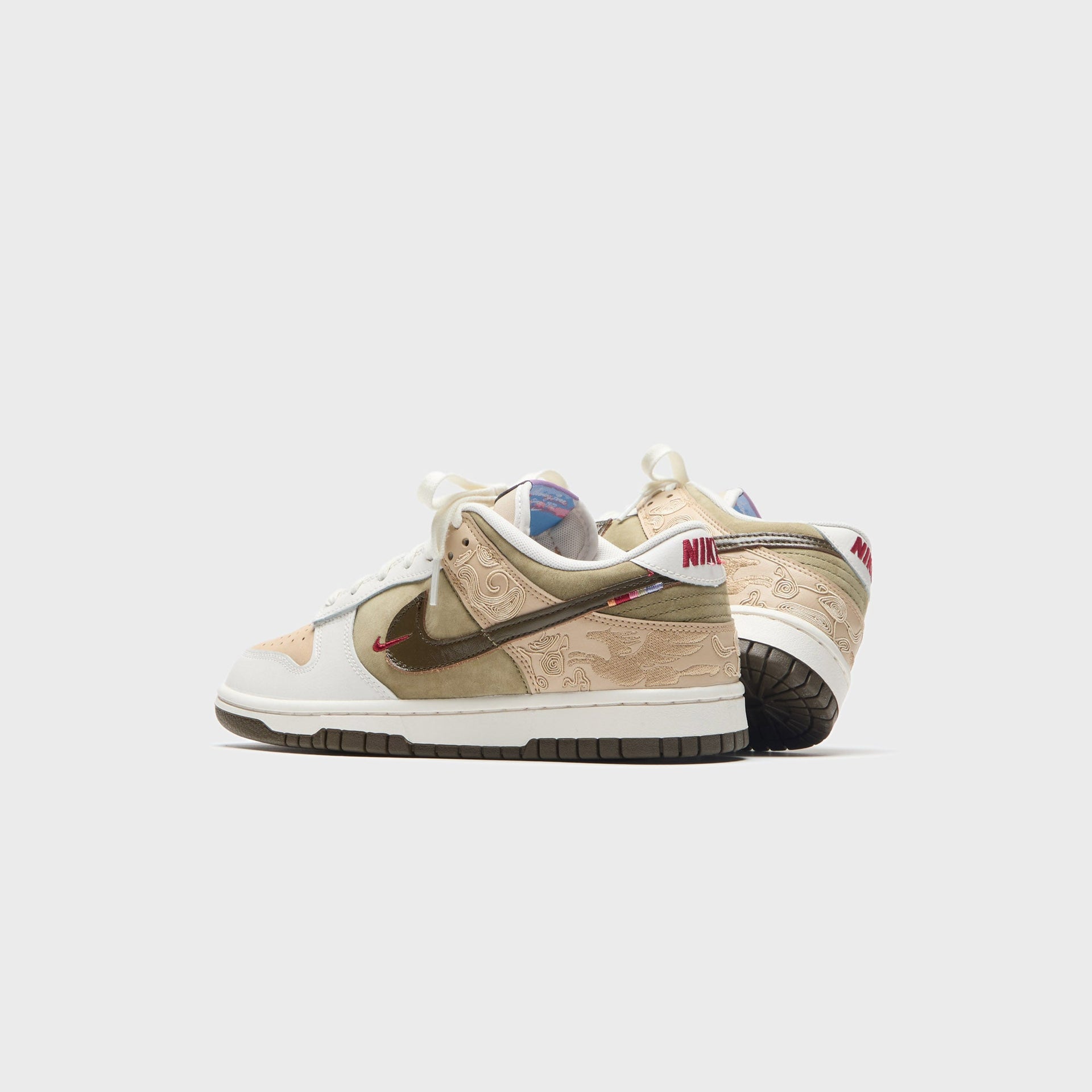 Nike Dunk Low SE - Linen / Phantom / Neutral Olive / Dark Hazel