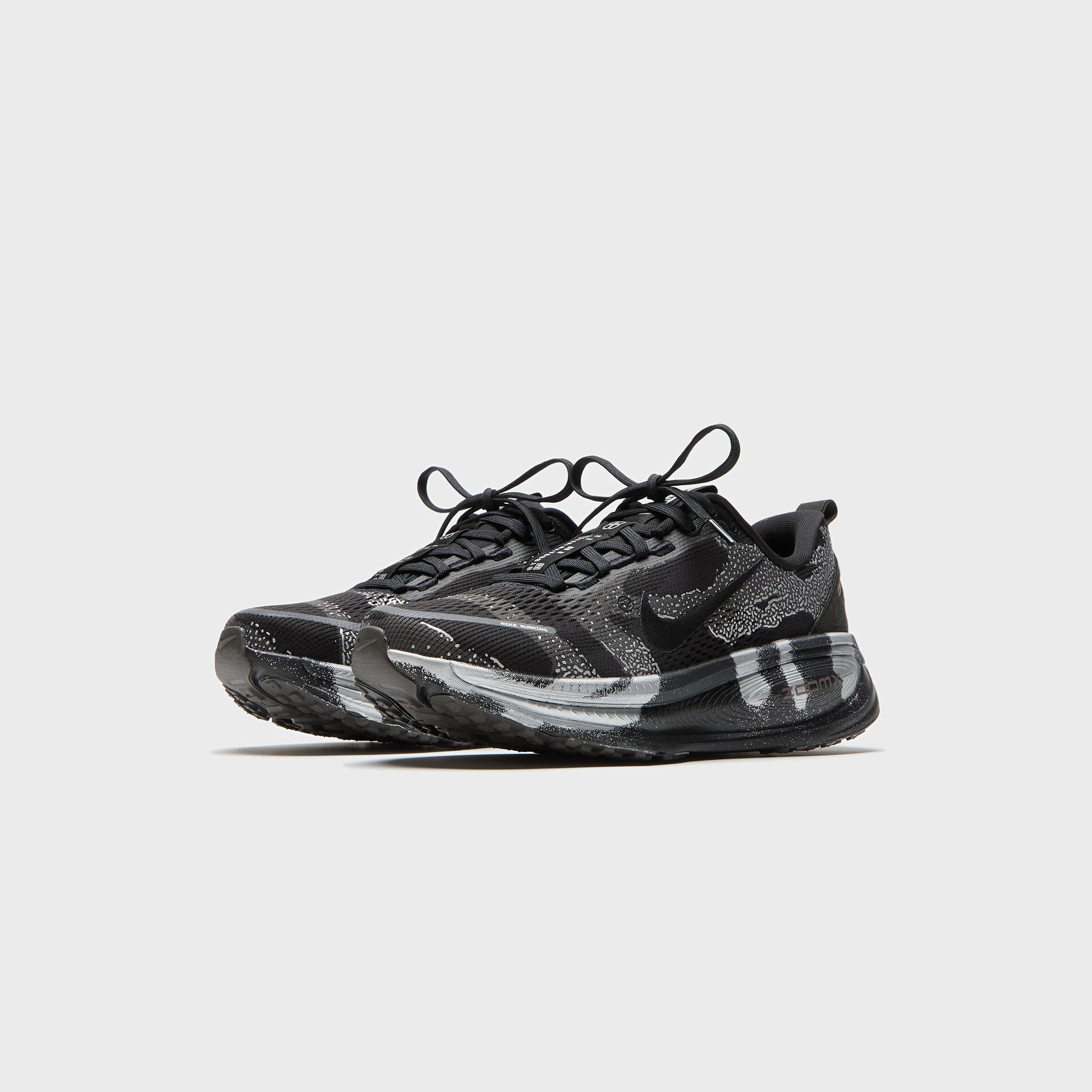 Nike Vomero 18 - Iron Grey / Light Smoke Grey / Black