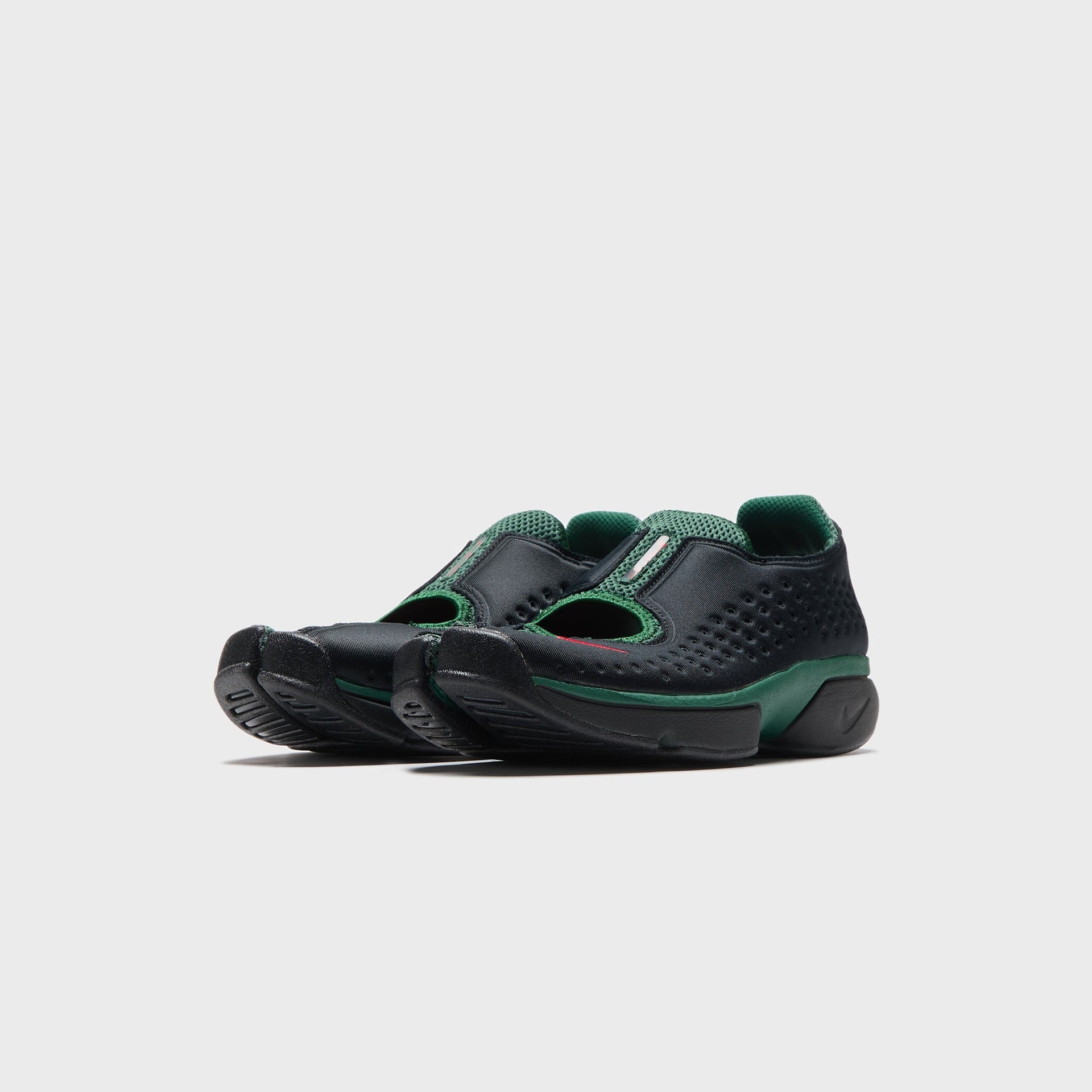 Nike WMNS Rift 2 - Black / Team Dark Green