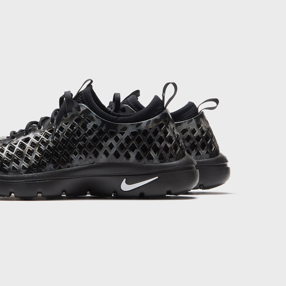 Nike WMNS Rejuven8 Run - Black / White