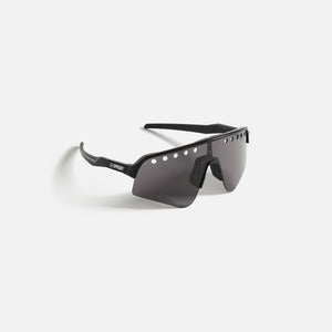 Oakley x Fragment Sutro Lite Sweep - Matte Black w/ Prizm Grey