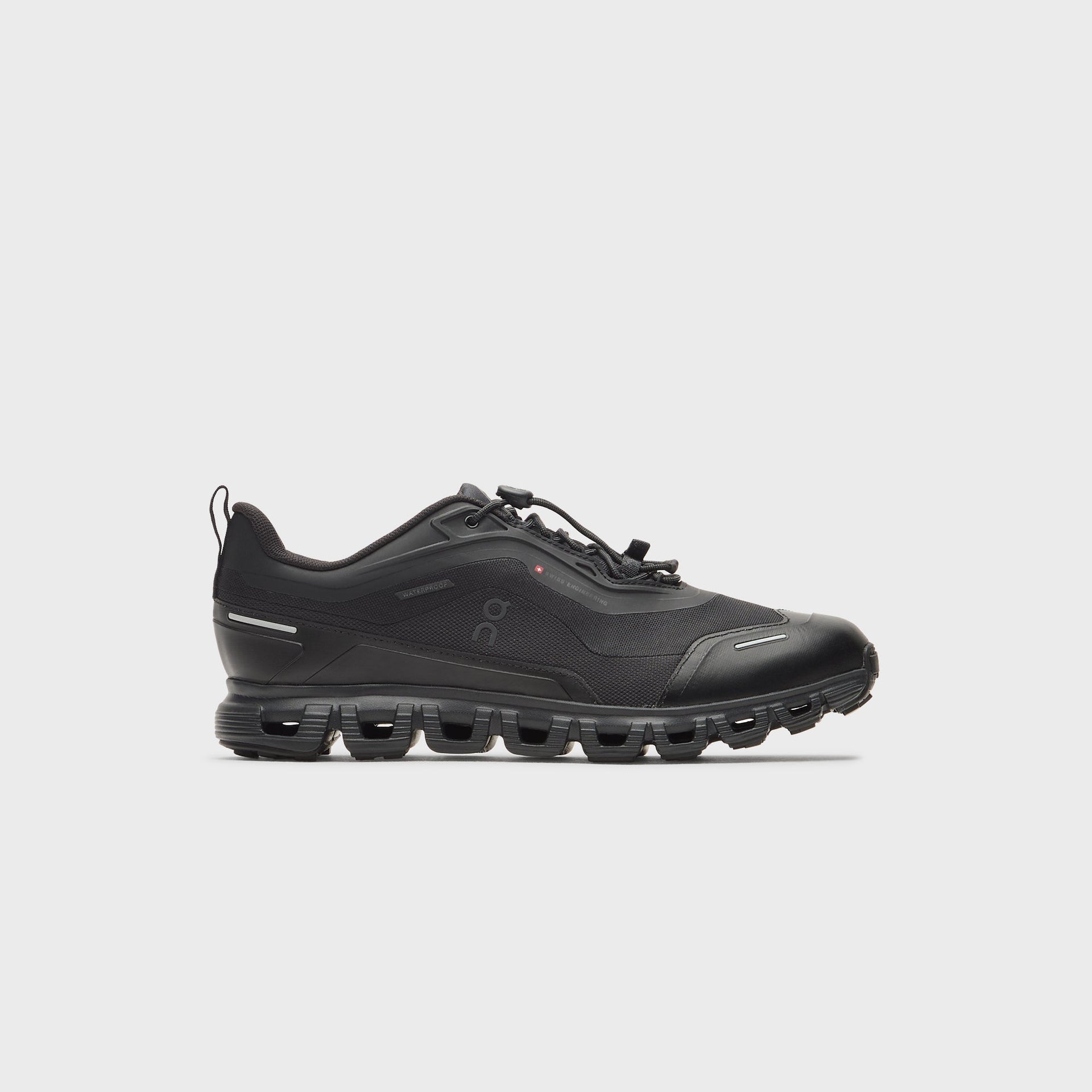 On Running Cloud 6 - Black / Black