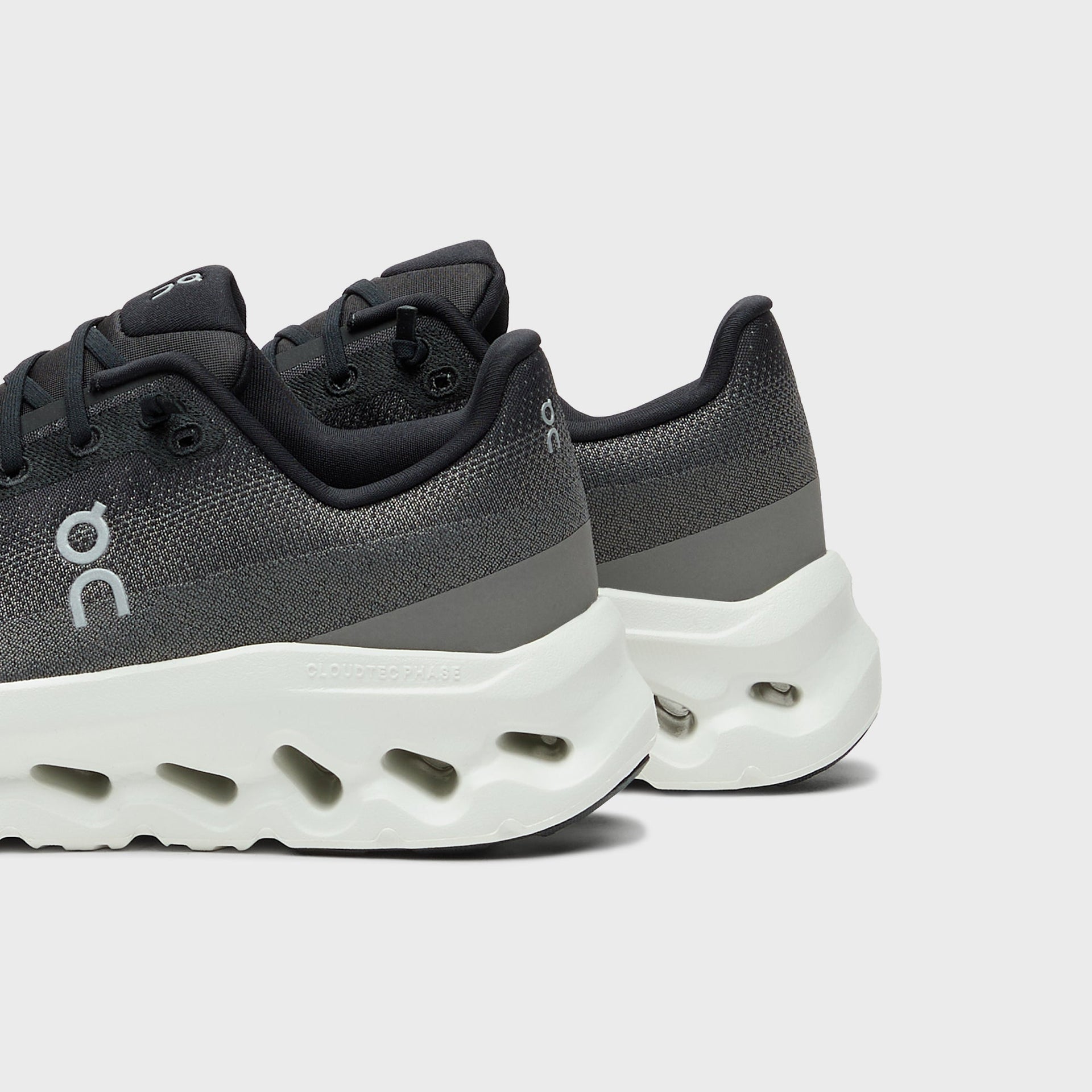 On Running Cloudtilt - Black / Asphalt