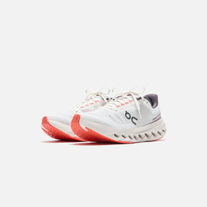 On FITNESS running Cloudsurfer - Next White / Flame