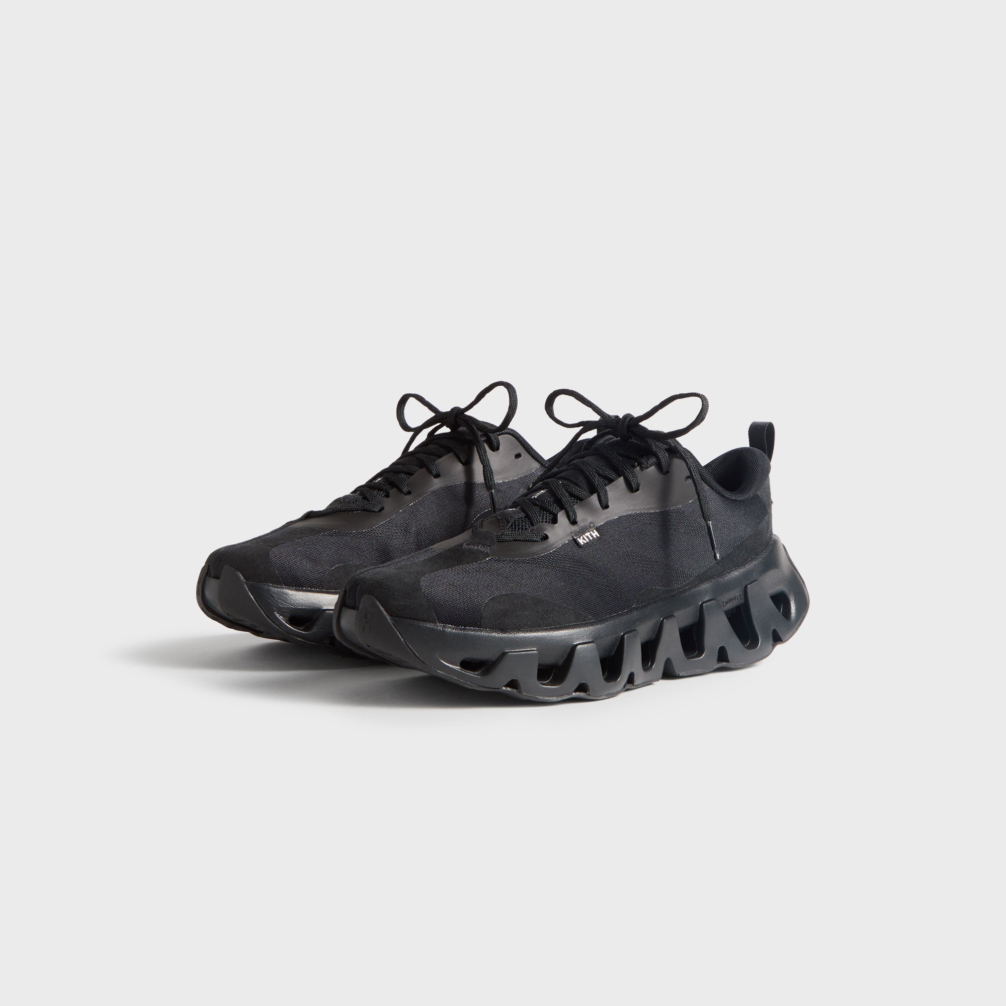 Kith for On K-Tech 1 ブラックスニーカー Kith for On K-Tech 1 - Black / Black