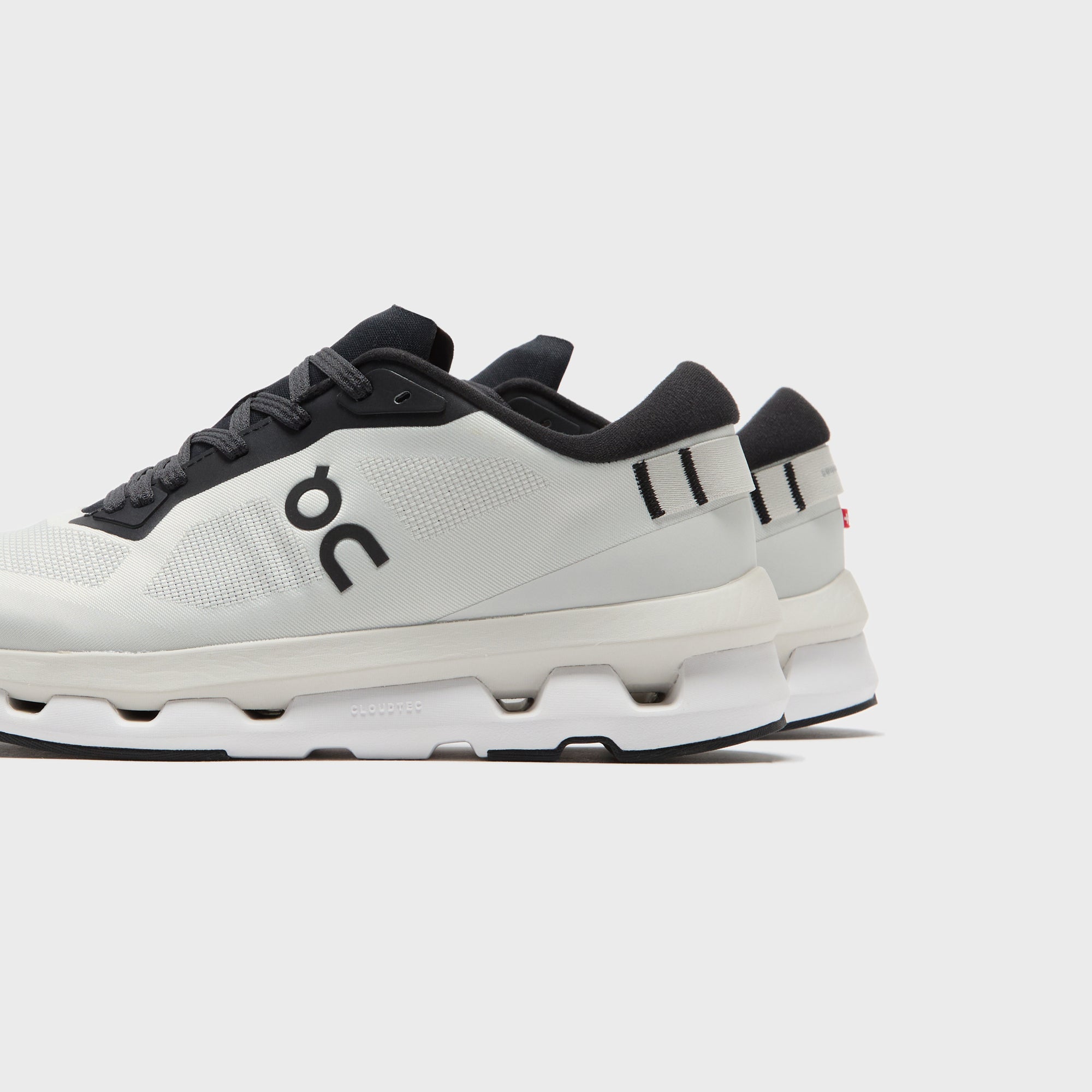 On Running Cloudzone - Ice / Black – Kith