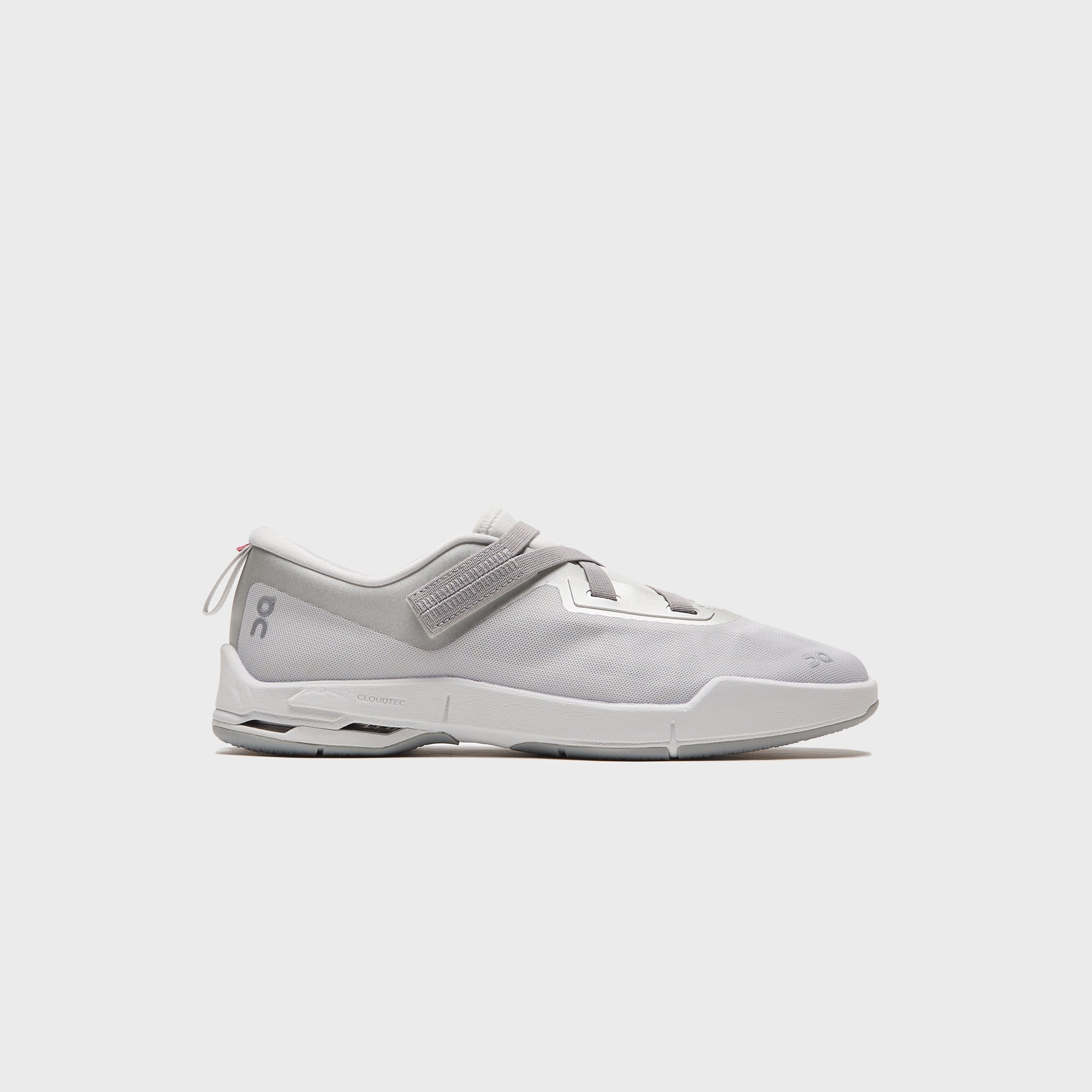 On Running WMNS Cloudnova Moon - Wolf / Alloy – Kith