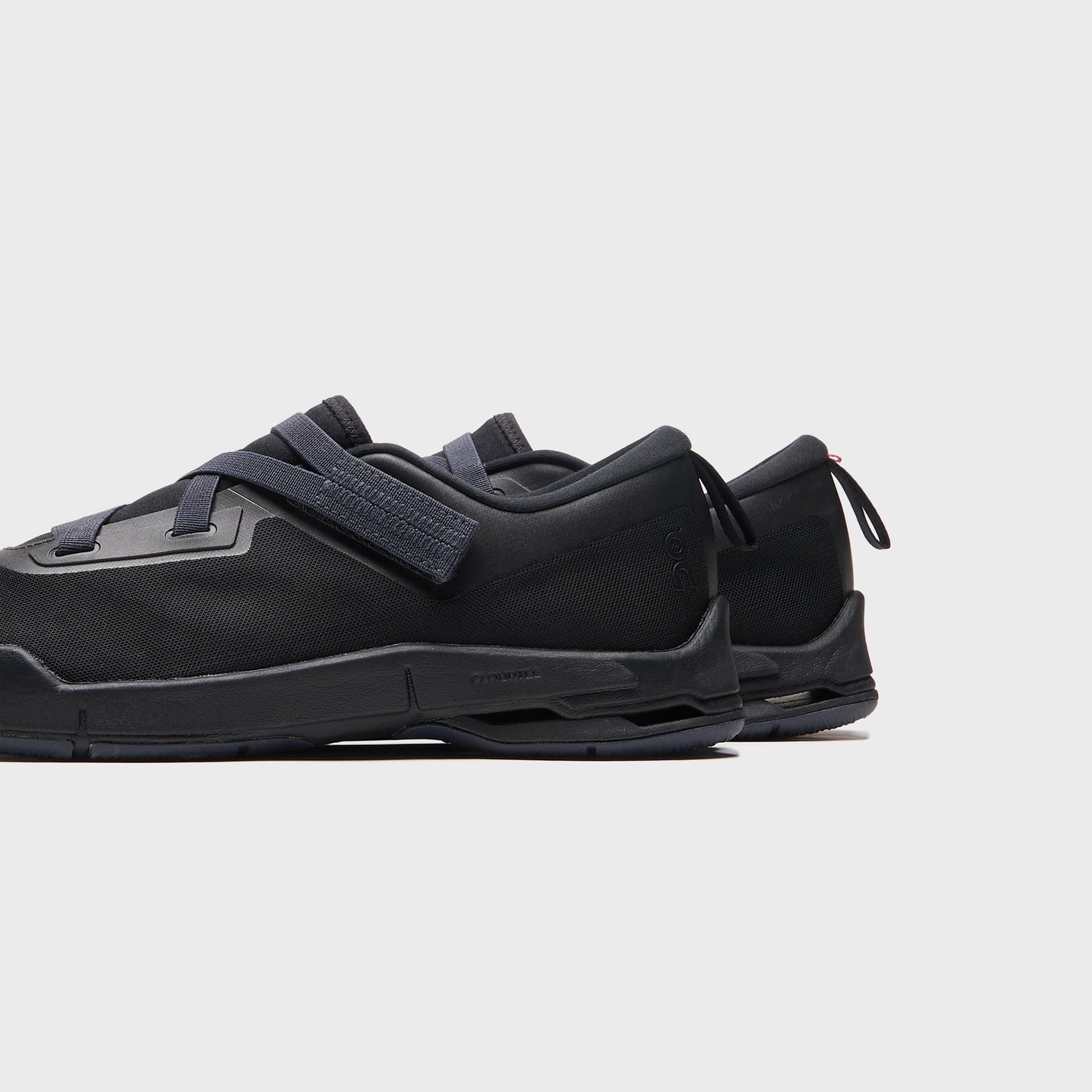 On Running WMNS Cloudnova Moon - Black / Ink