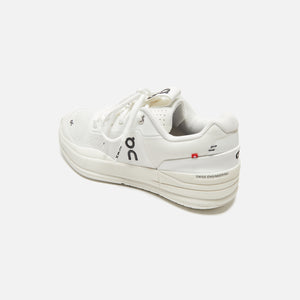 On Running WMNS The Roger Pro - Undyed White / Black