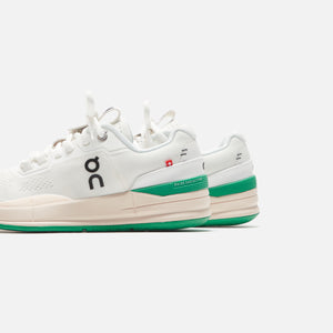 On Running WMNS The Roger Pro Exclusive - White / Mint