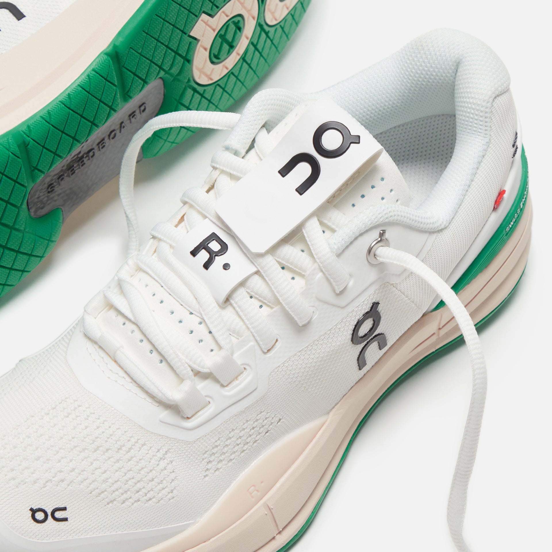 On Running WMNS The Roger Pro Exclusive - White / Mint