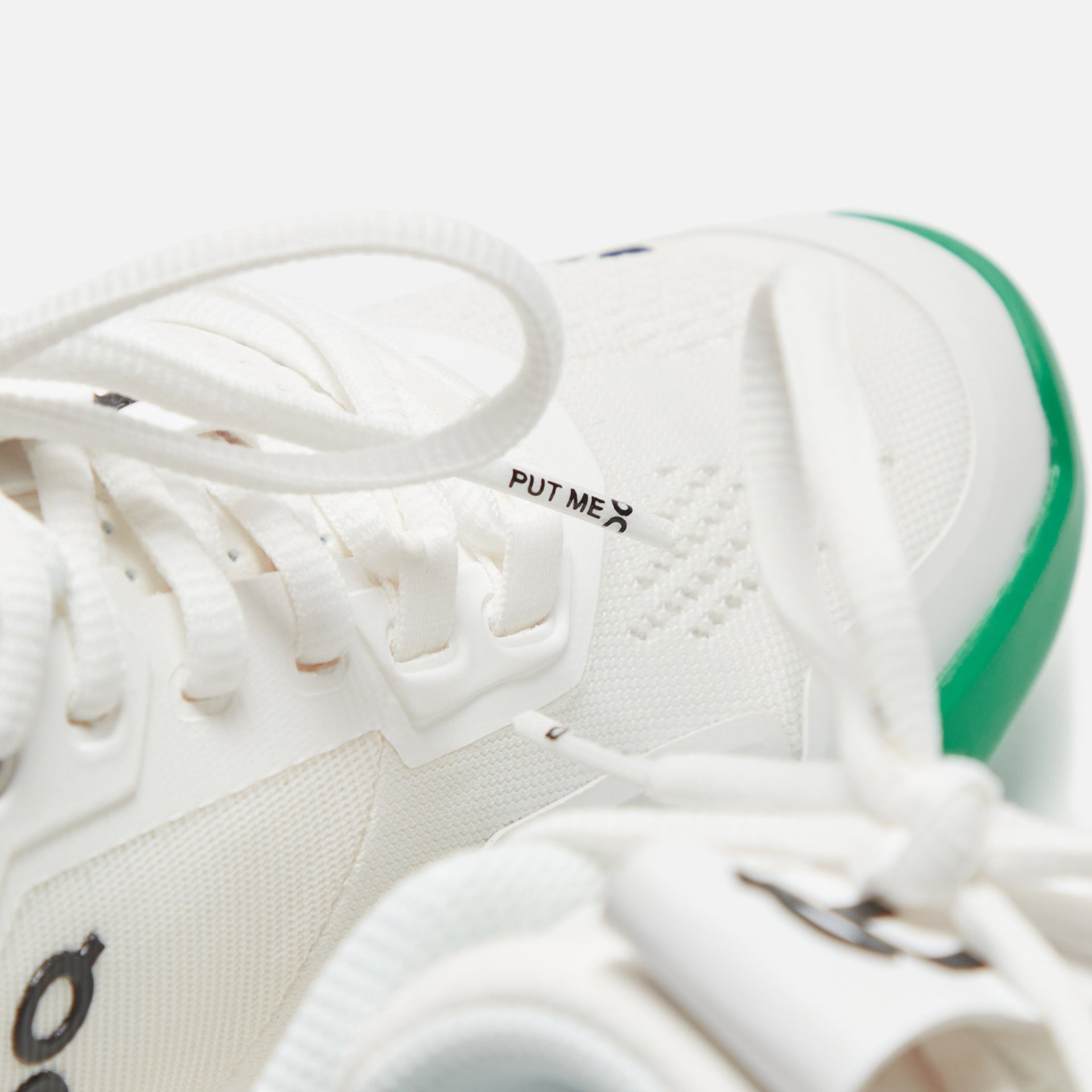 On Running WMNS The Roger Pro Exclusive - White / Mint