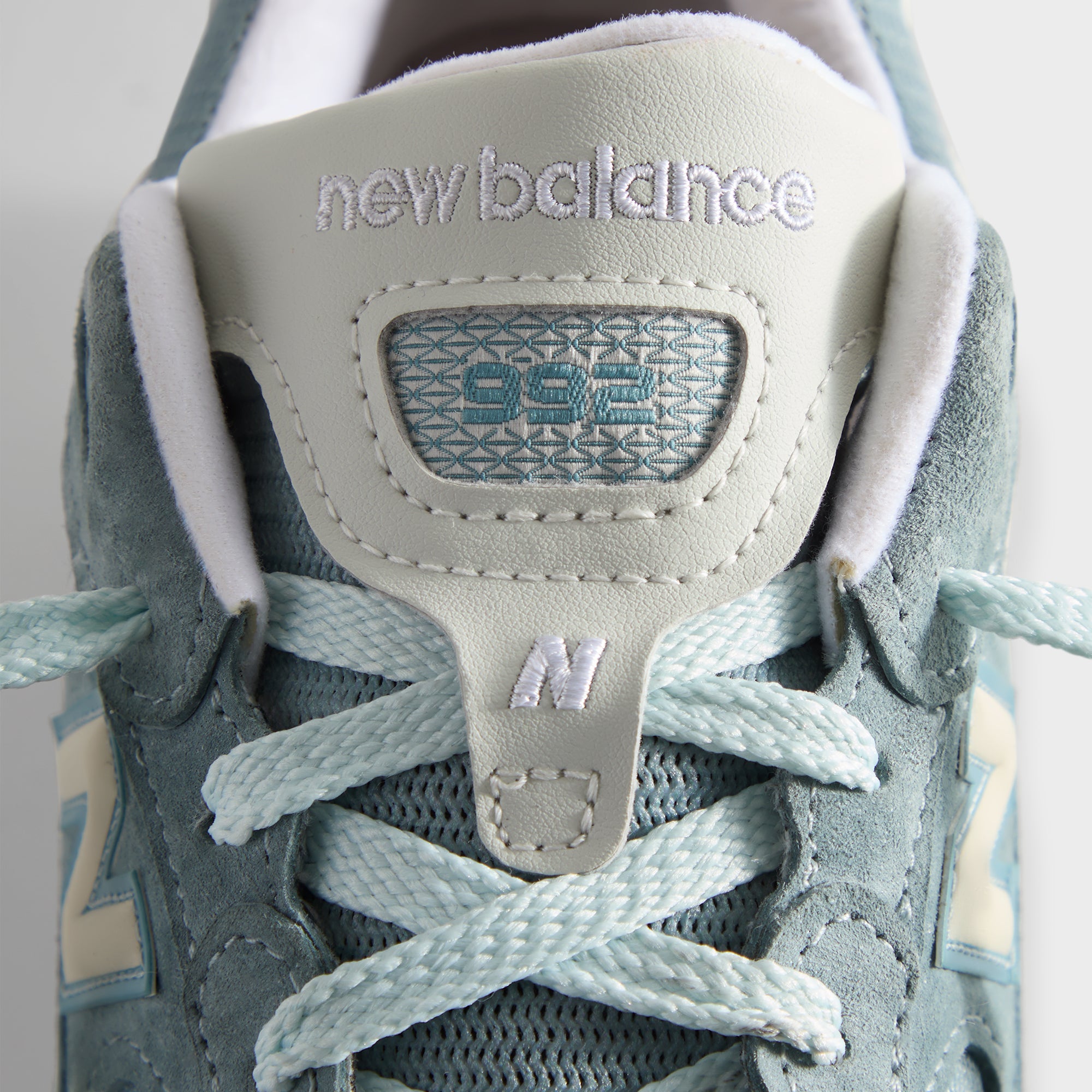 Kith & New Balance Made in USA 992 - Aegean Blue / Shadow Kith & New Balance Made in USA 992 - Aegean Blue / Shadow