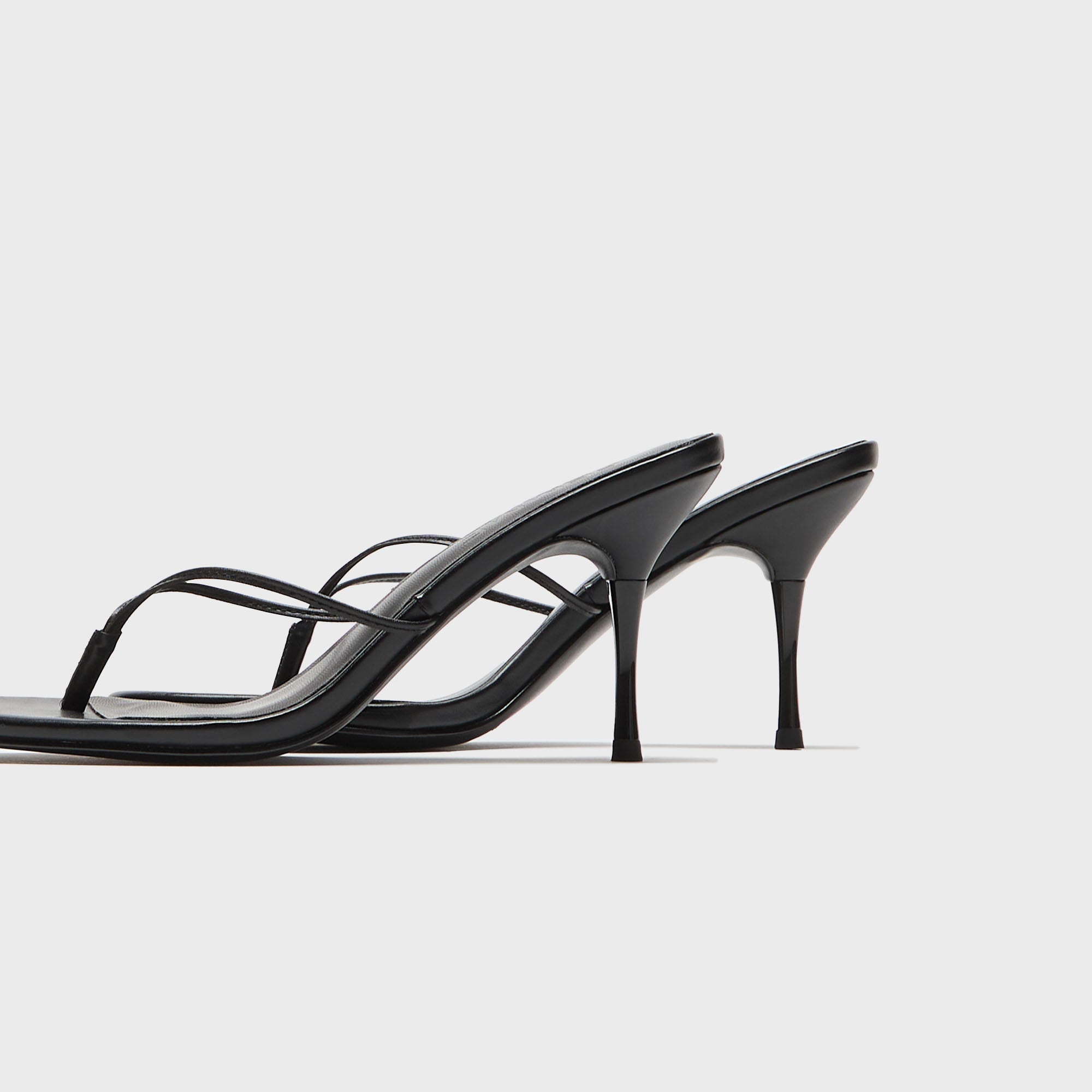 Femme LA Osaka Slipper - Black – Kith