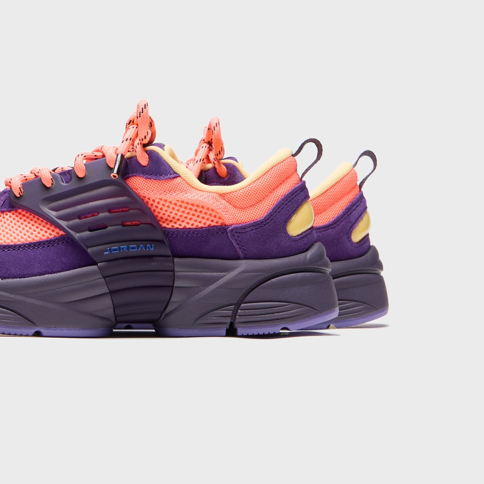 Jordan Trunner O/S - Bright Mango / Black Eggplant / Melon Tint